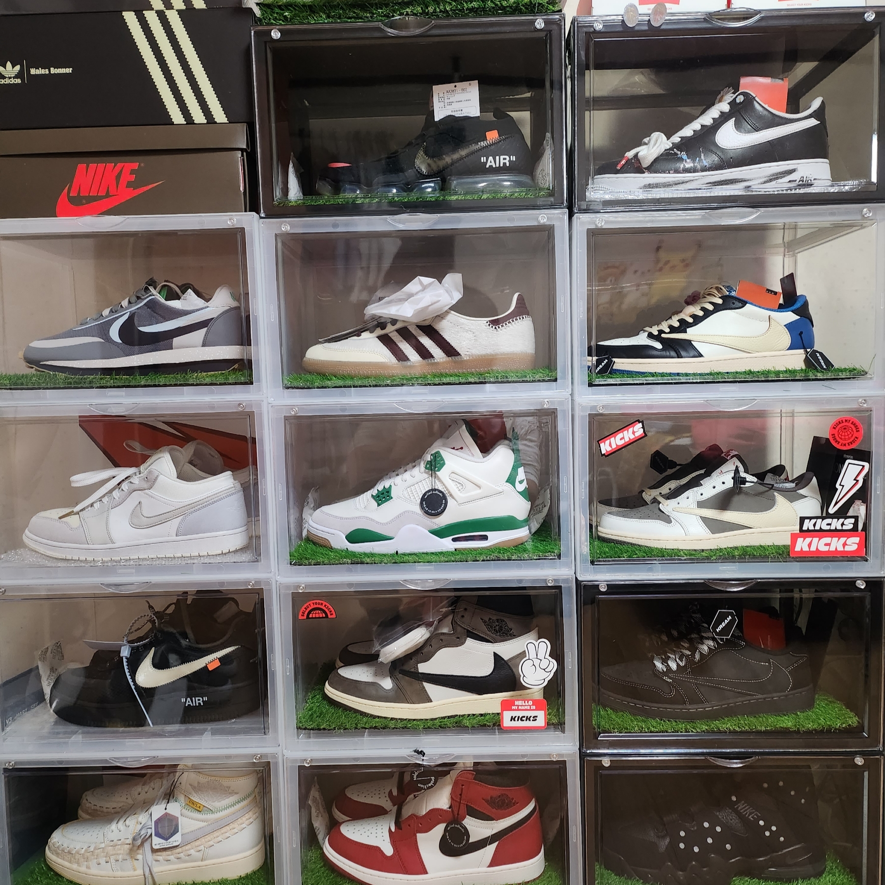 Nike x Off-White Air Force 1 Low Black White, Jordan 4 x Nike SB Retro SP Pine Green 착용 스타일