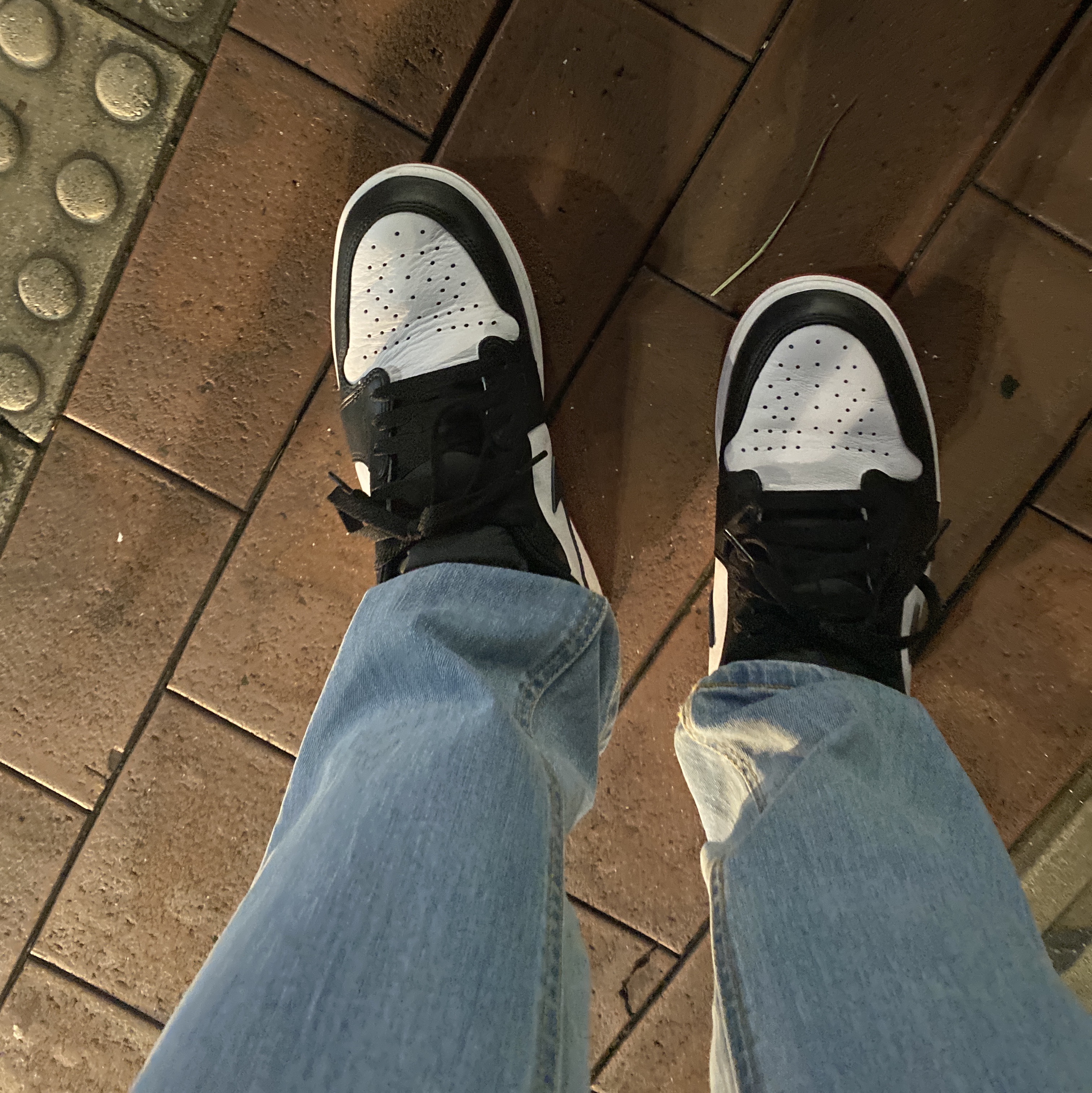 Jordan 1 Retro Low OG Black Toe 착용 스타일