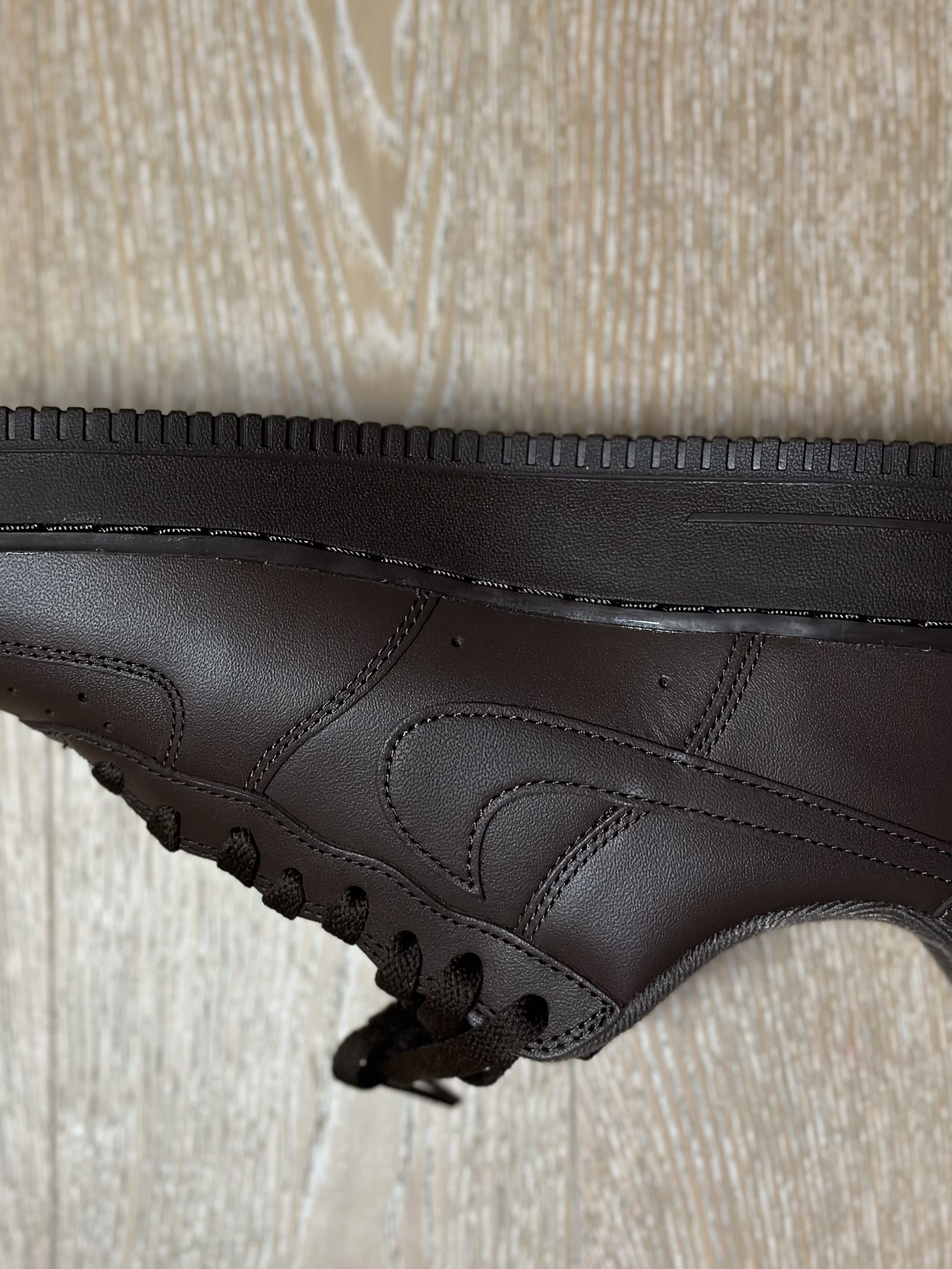 Nike x Supreme Air Force 1 Low Baroque Brown 착용 스타일 - 2