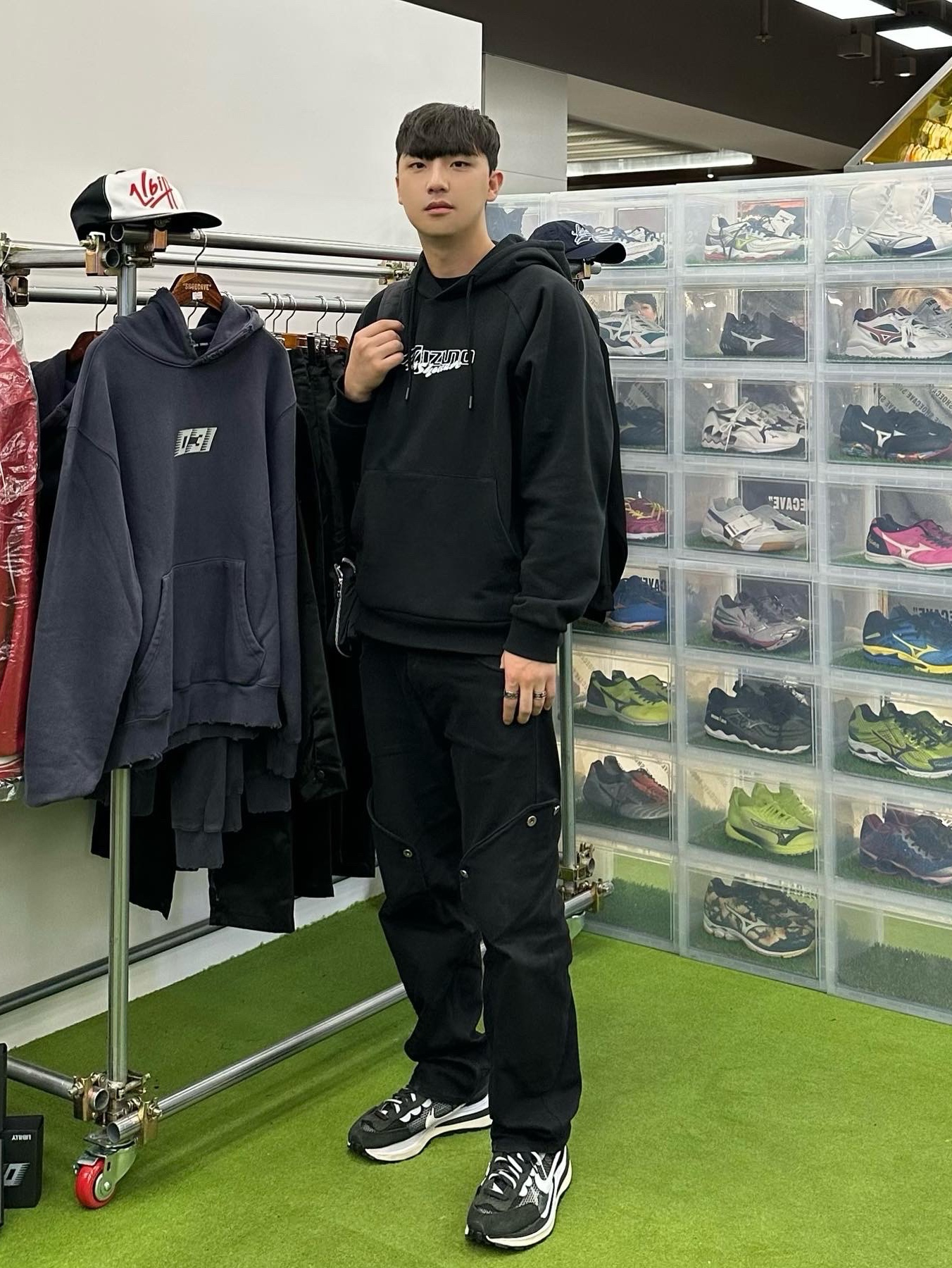 Nike x Sacai VaporWaffle Black White 착용 스타일 - 1
