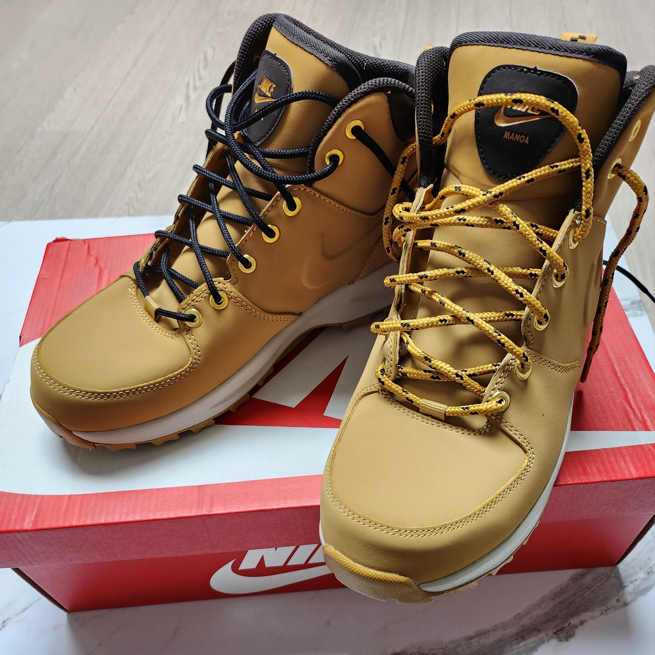 Nike Manoa Leather Haystack 착용 스타일