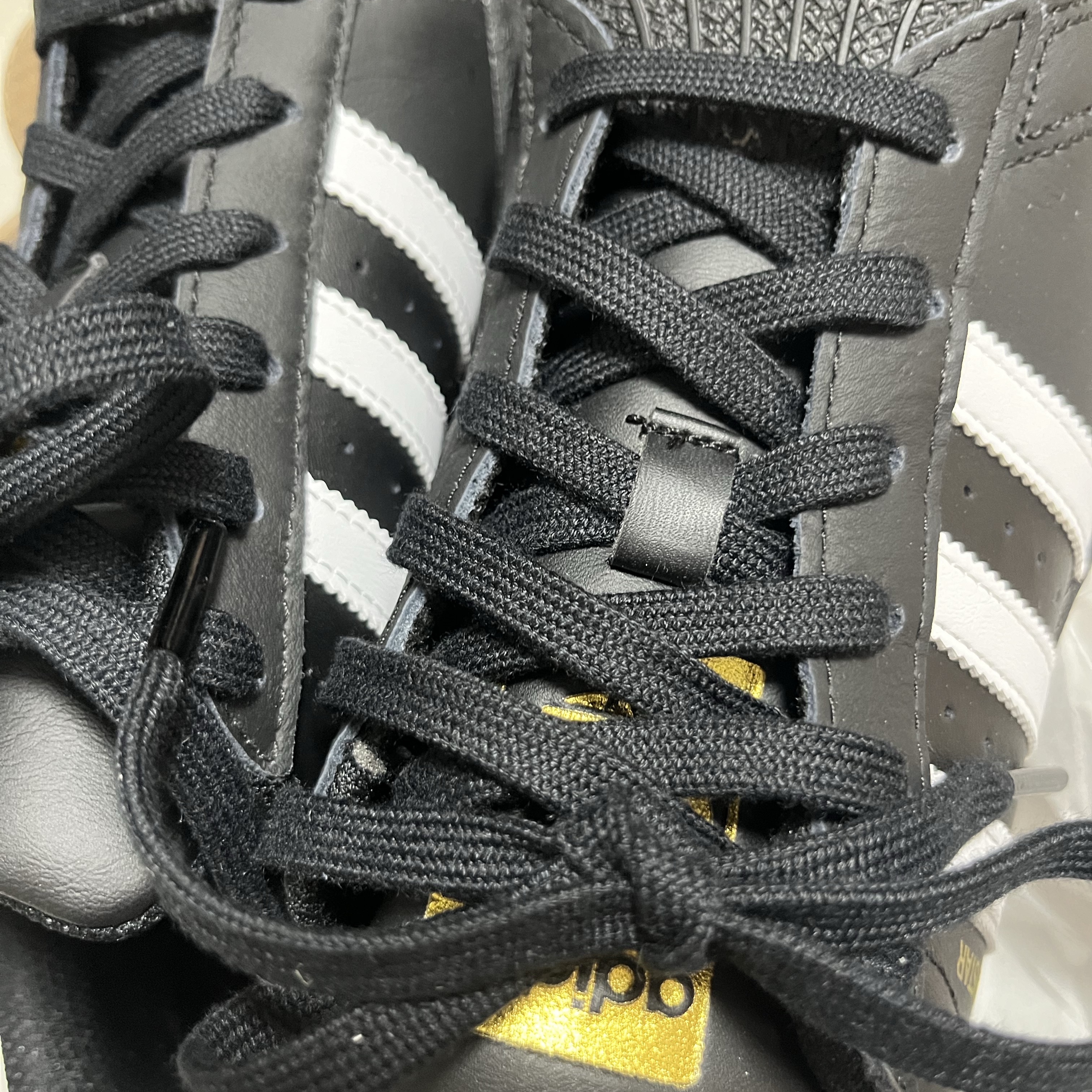 (J) Adidas Superstar Black White 착용 스타일 - 1
