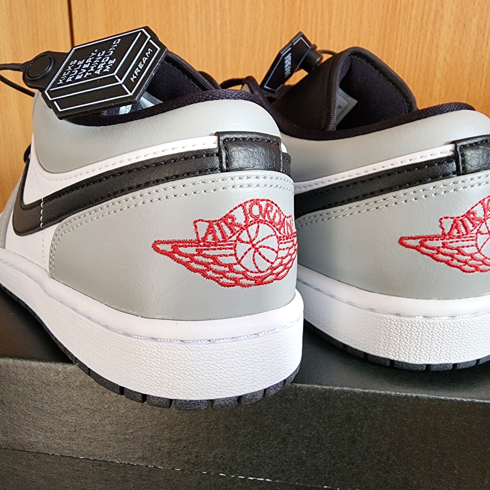 Jordan 1 Low Light Smoke Grey 착용 스타일 - 1