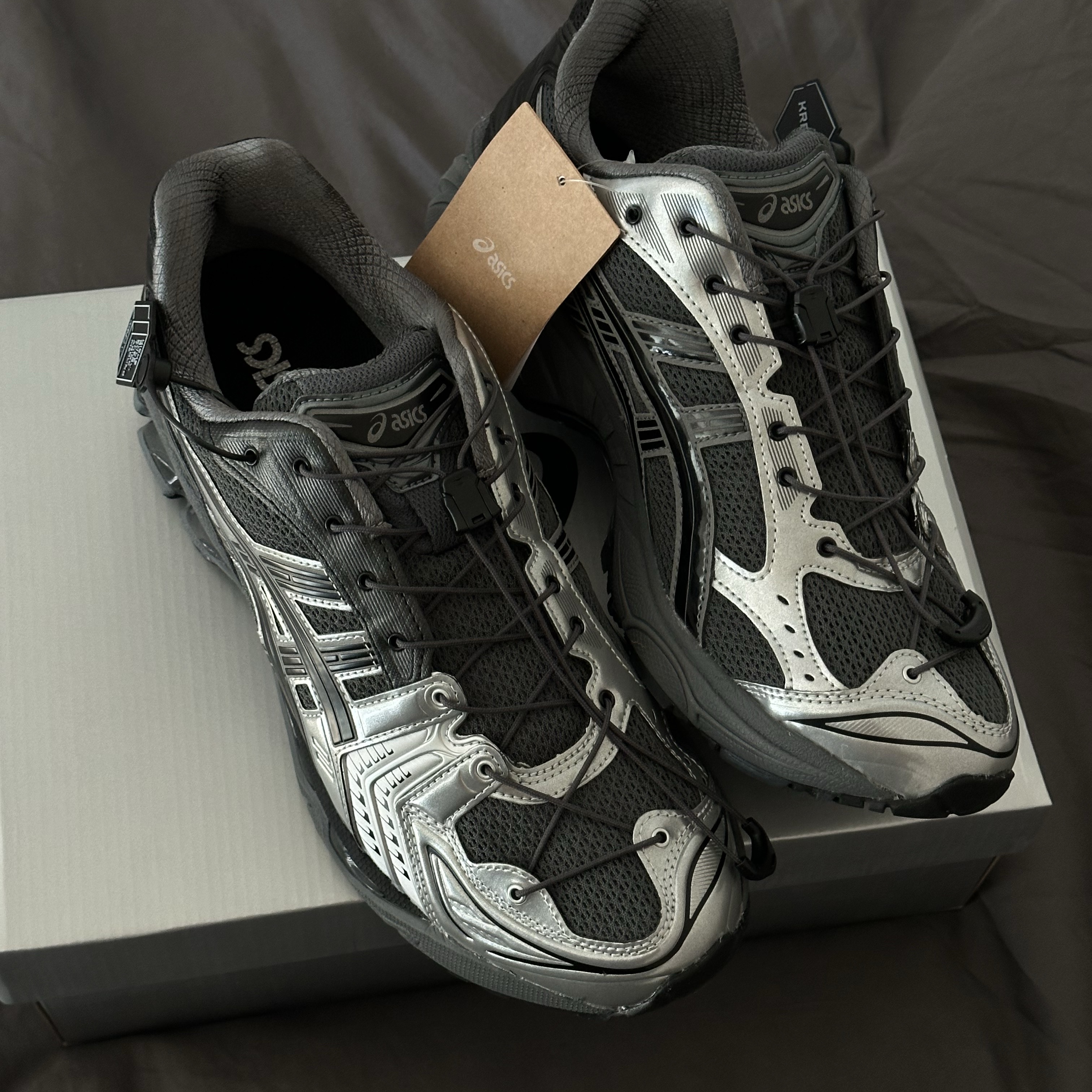Asics x Unaffected Gel-Kayano 14 Silver Moon 착용 스타일 - 1