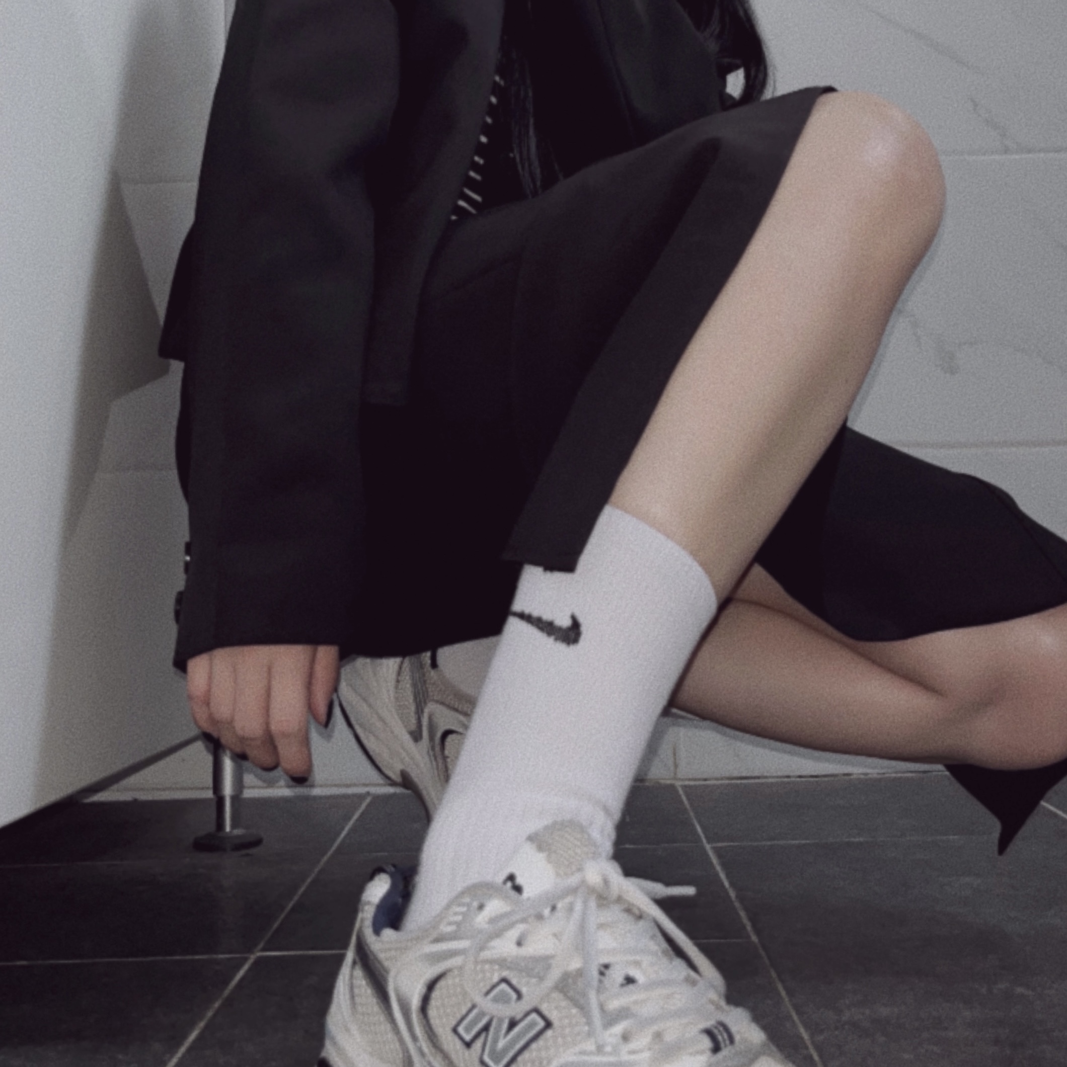 New Balance 530 White, Nike Everyday Lightweight Training Crew Socks White (3 Pack/Korean Ver.) 착용 스타일