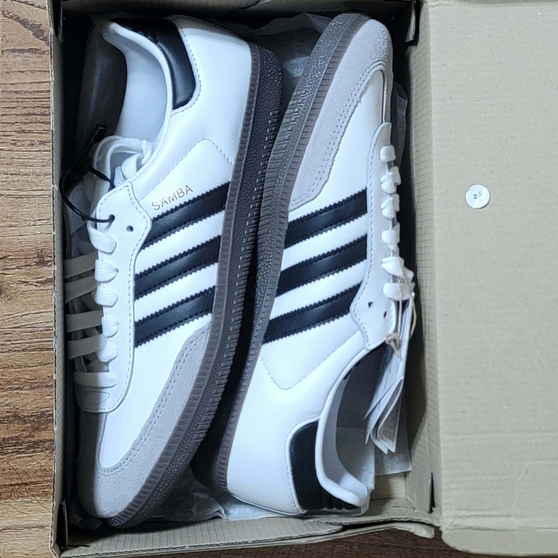 Adidas Samba OG Cloud White 착용 스타일