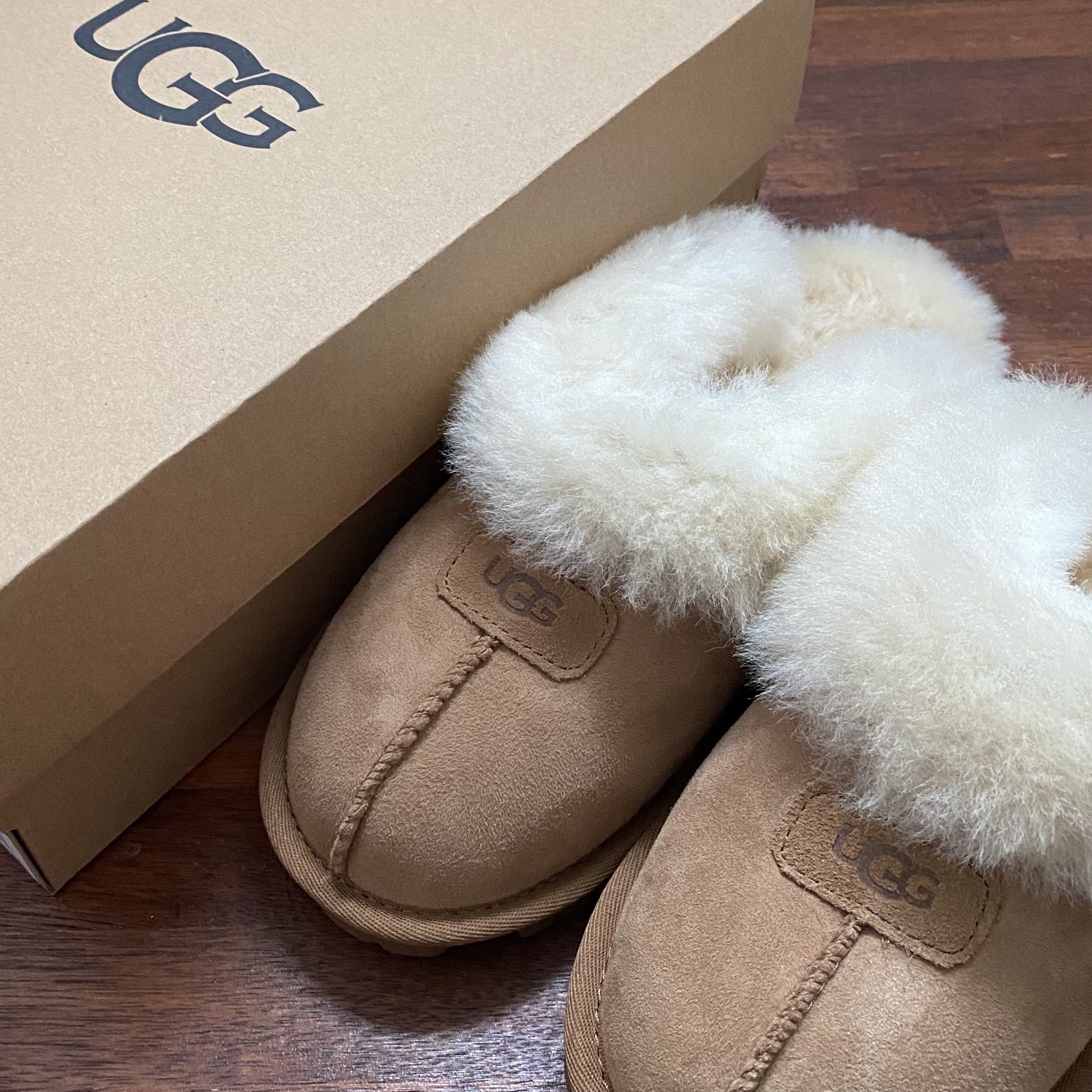 (W) UGG Coquette Slipper Chestnut 착용 스타일