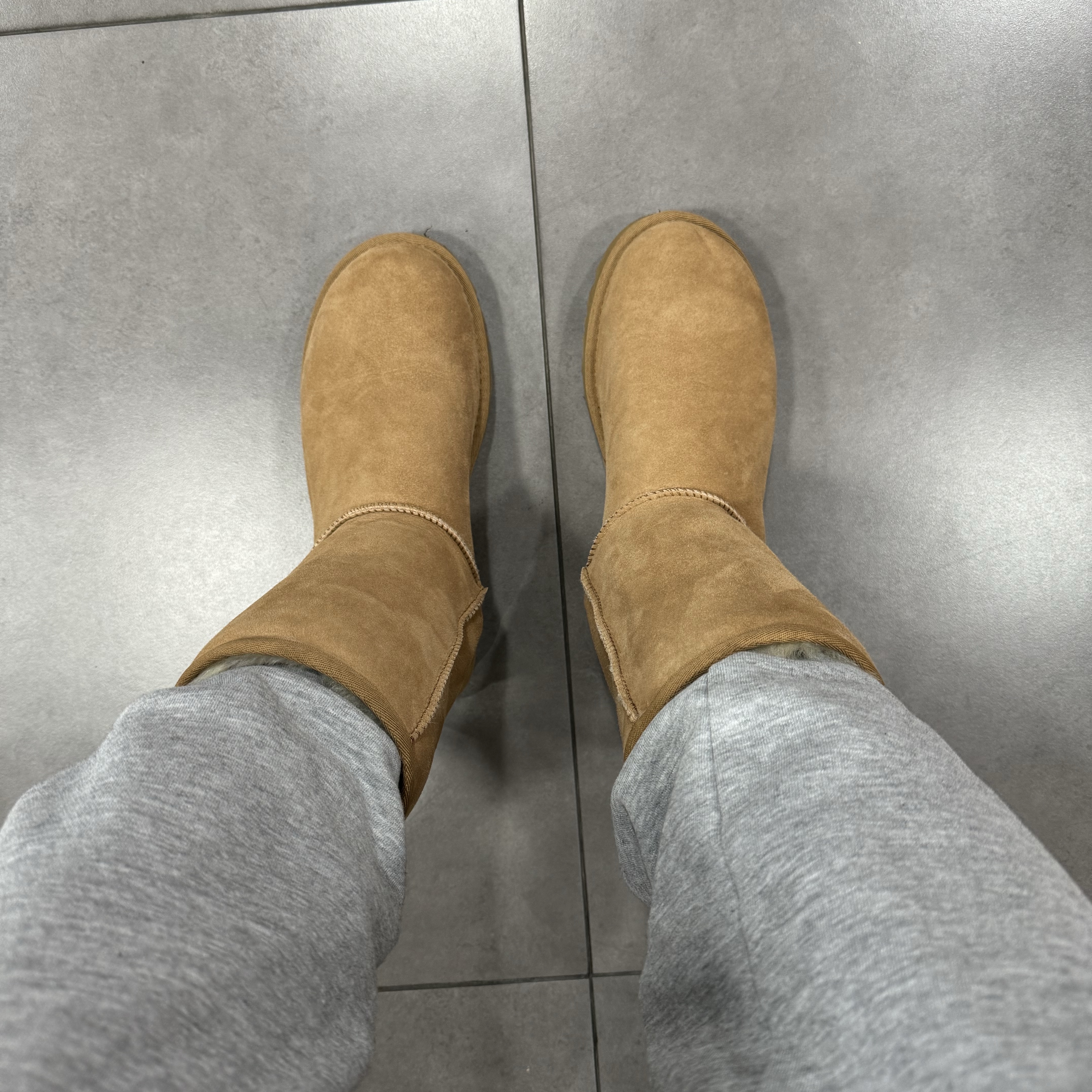 (W) UGG Classic Short II Boots Chestnut 착용 스타일