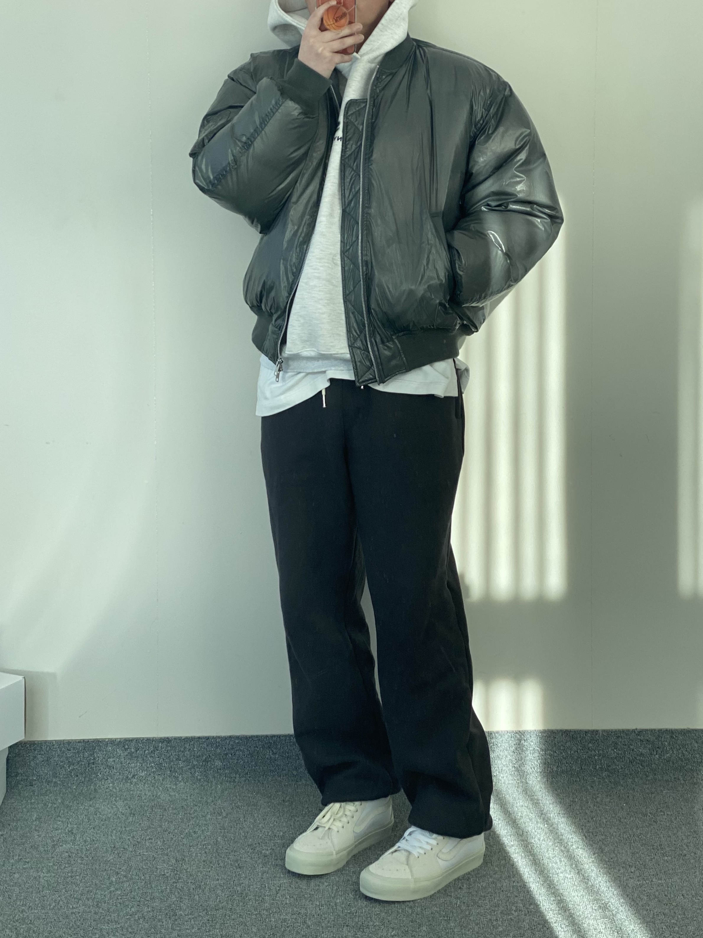 Vans Vault x JJJJound Sk8-Mid LX True White 착용 스타일