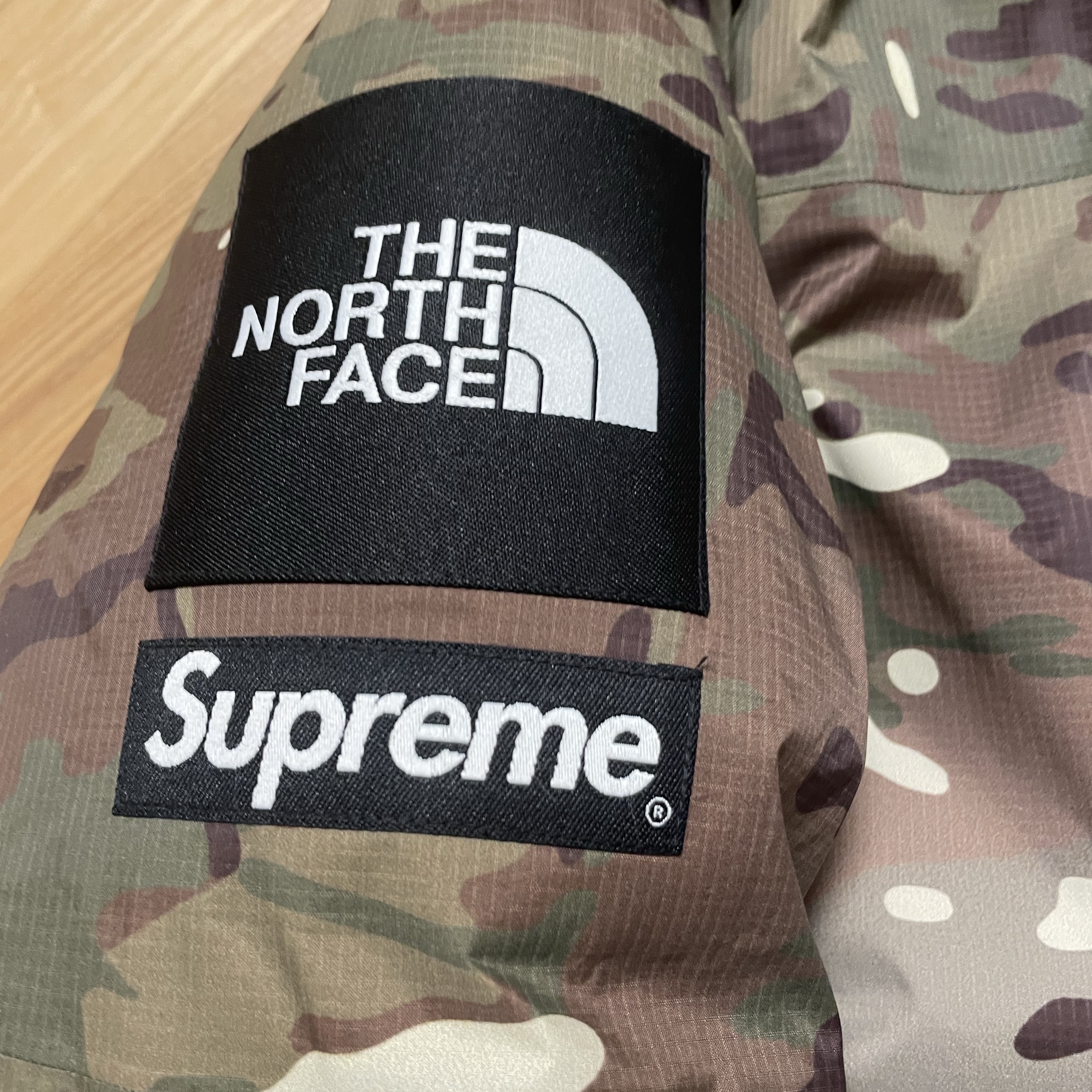 Supreme x The North Face Summit Series Rescue Baltoro Jacket Multi Camo - 22SS 착용 스타일 - 5