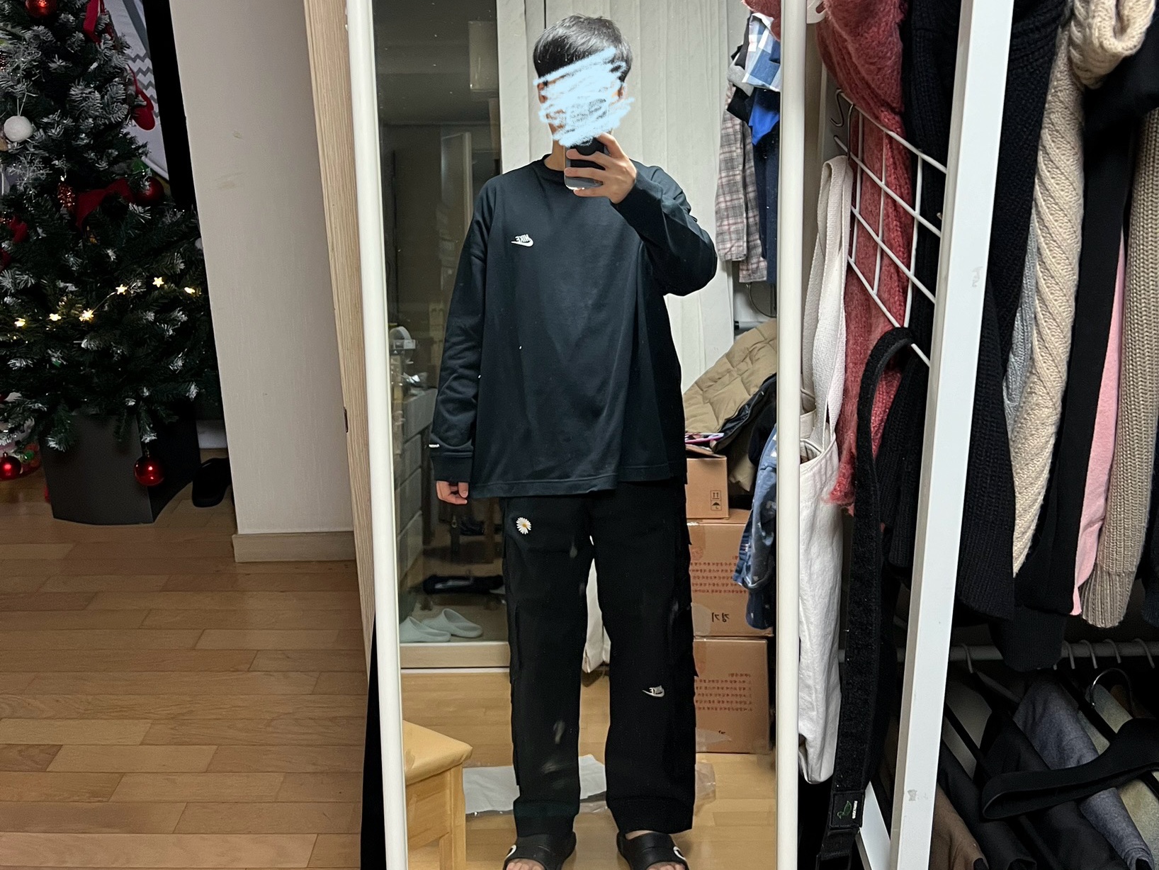 Nike x Peaceminusone Wide Pants Black (DR0096-010), Nike x Peaceminusone LS T-Shirt Black (DR0098-010) 착용 스타일