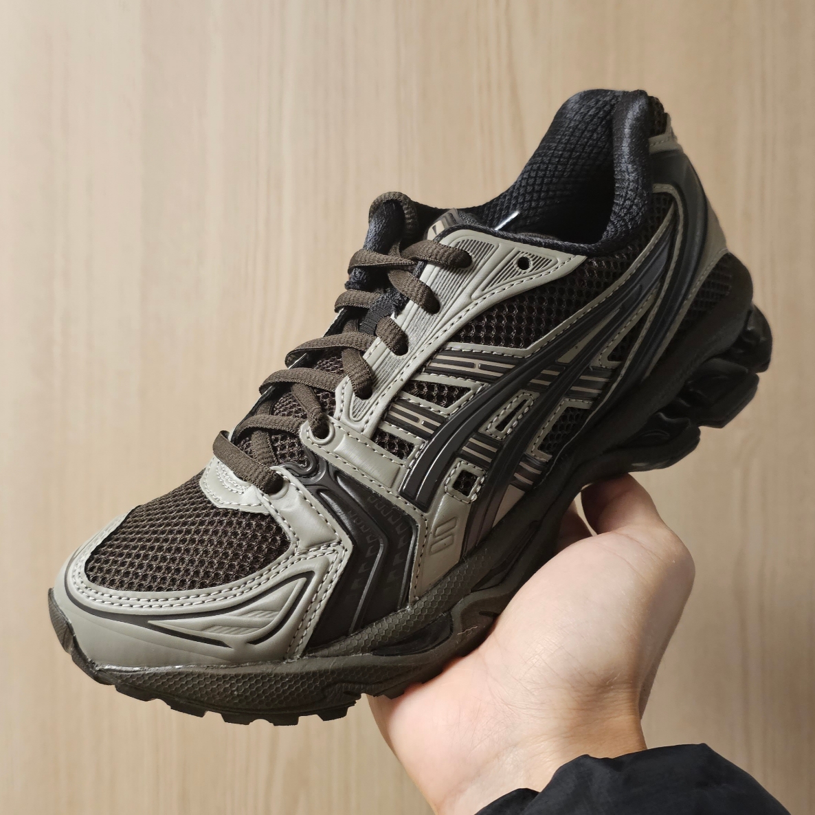 Asics x Atmos x Undermycar Gel-Kayano 14 Pepper Black 착용 스타일