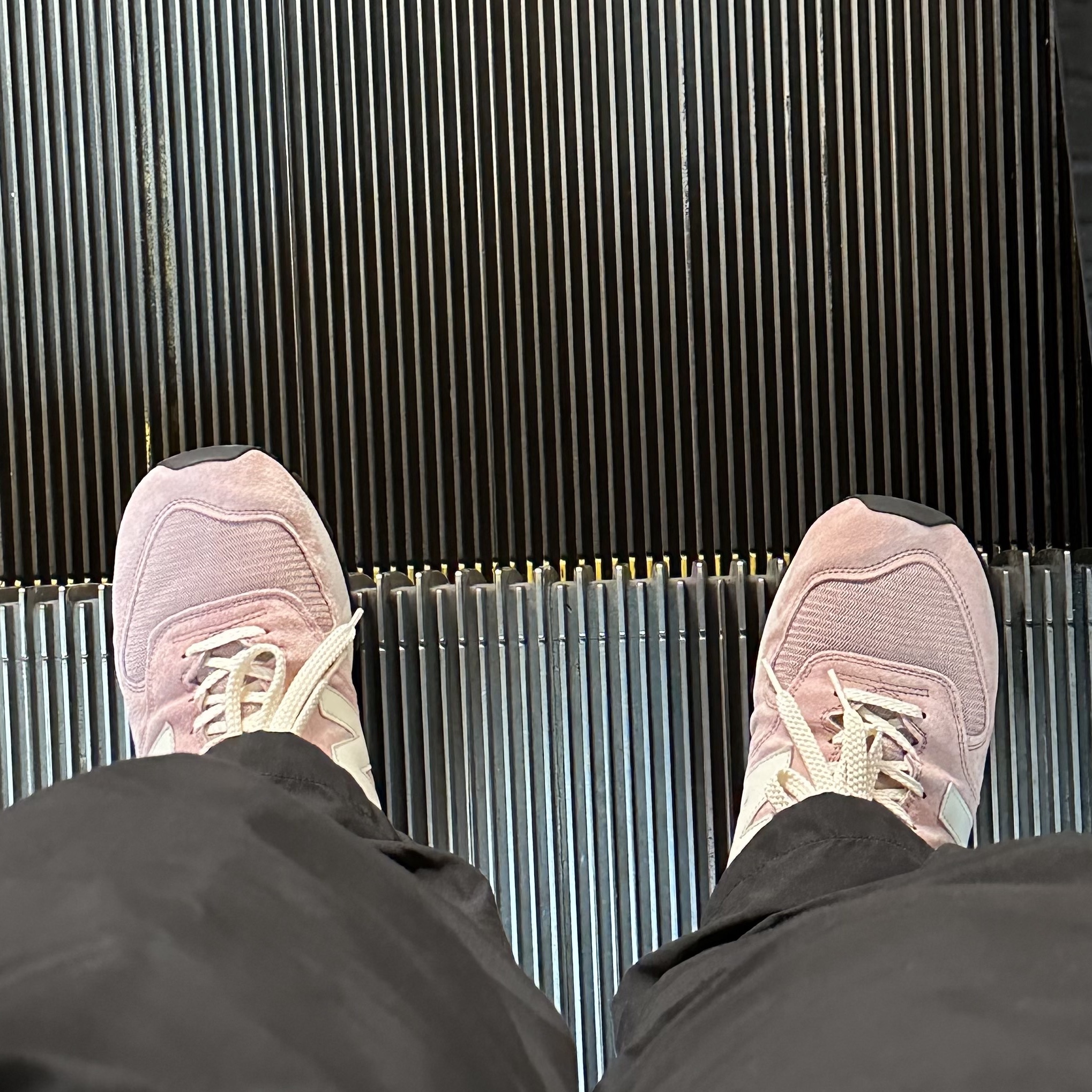 New Balance 576 Made in UK Pale Mauve 착용 스타일