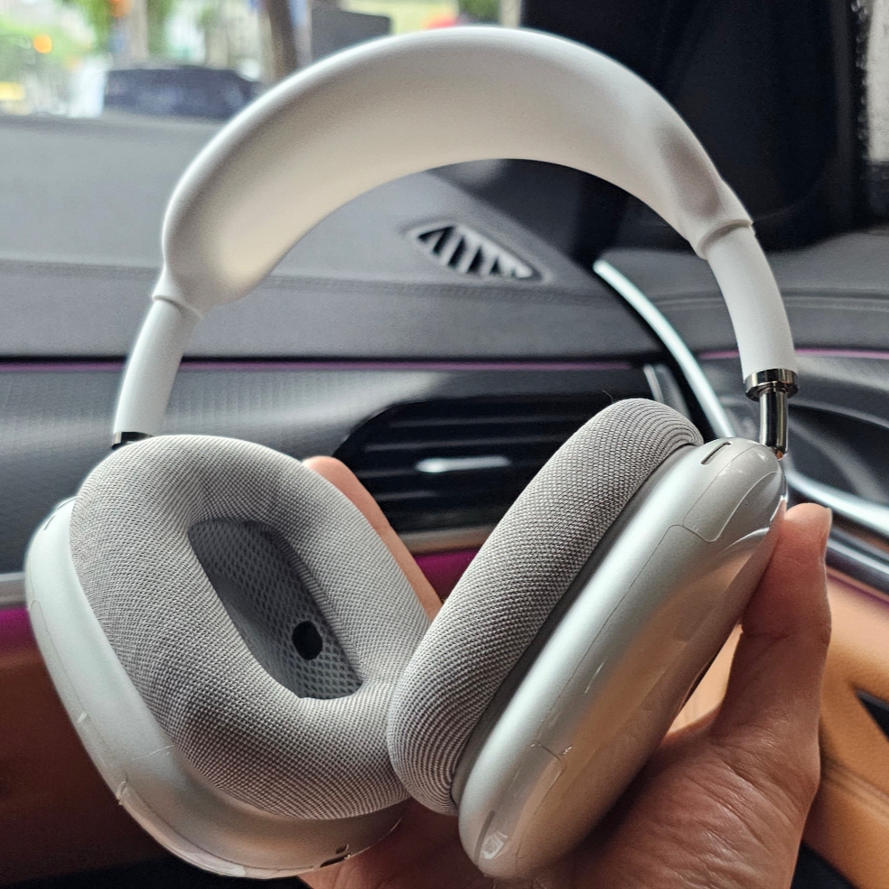 Apple AirPods Max Lightning Silver (Korean Ver.) 착용 스타일