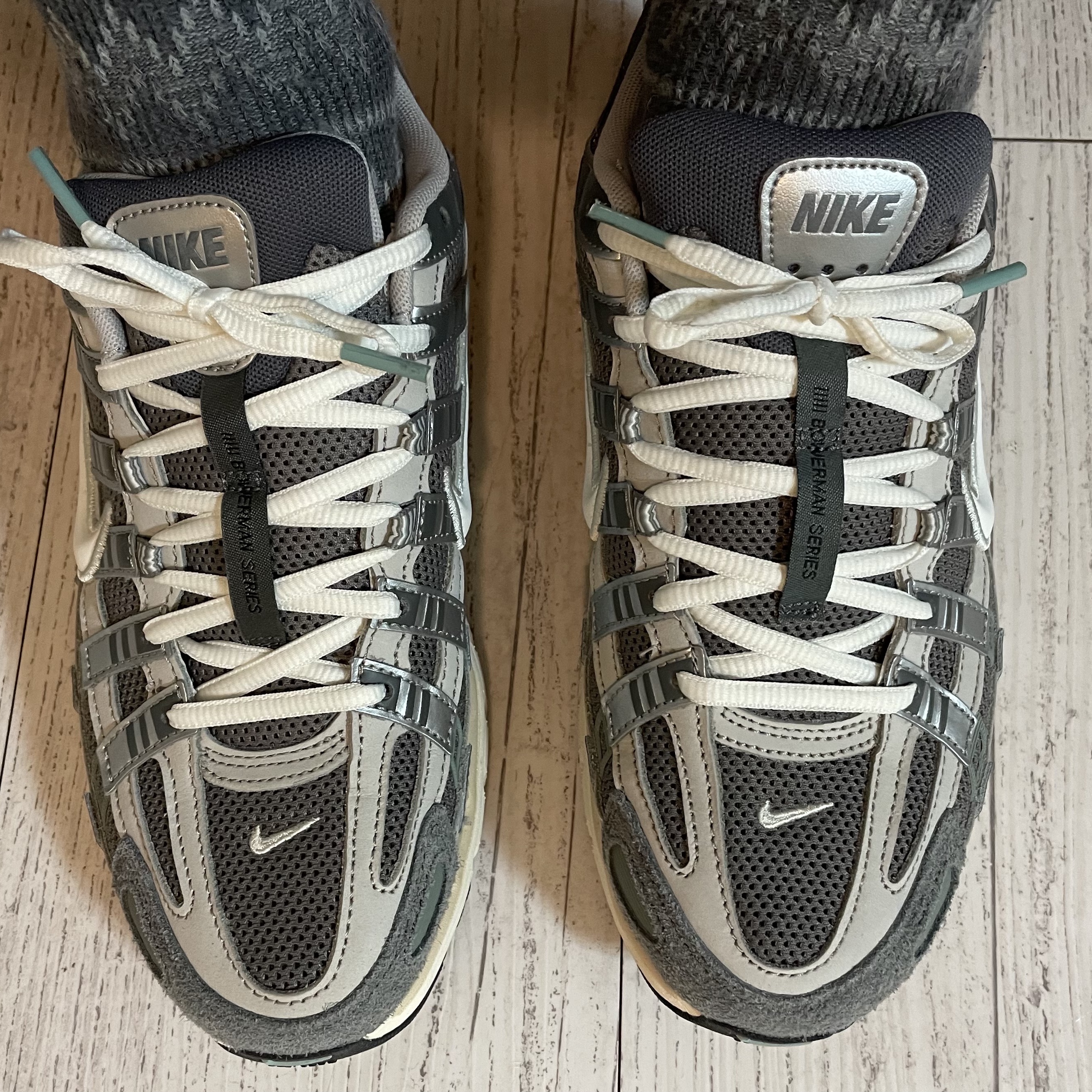 Nike P-6000 Flat Pewter Light Iron Ore 착용 스타일 - 1