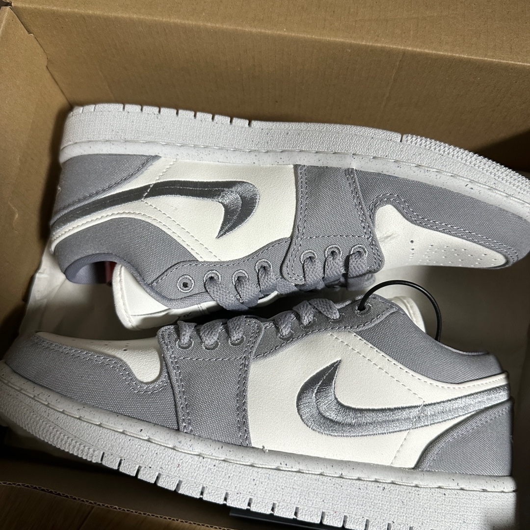 (W) Jordan 1 Low SE Light Steel Grey 착용 스타일