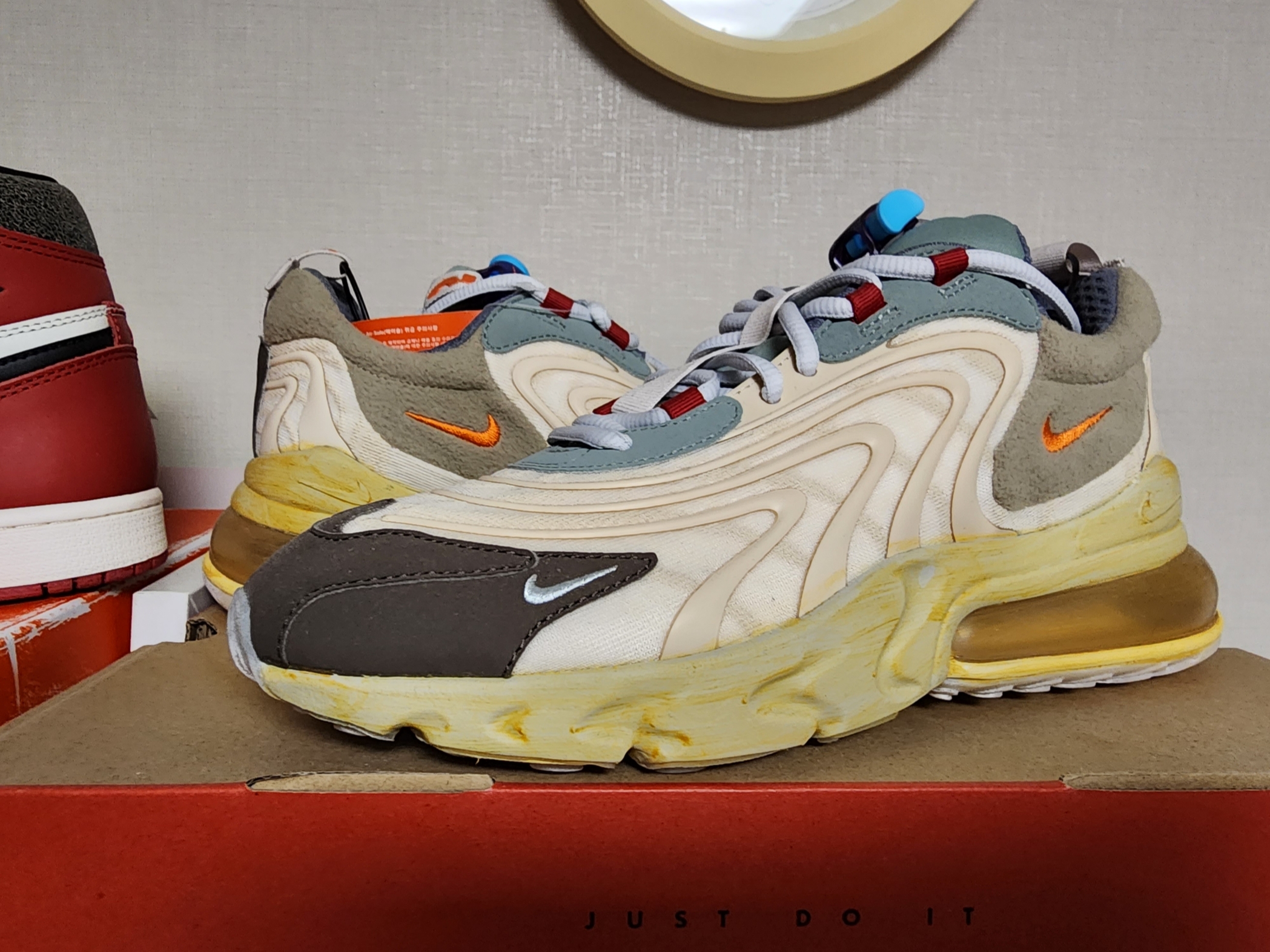 Nike x Travis Scott Air Max 270 React Cactus Trails 착용 스타일