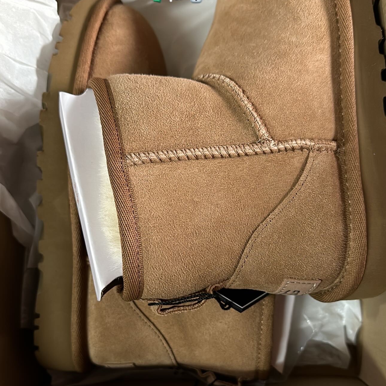 (W) UGG Classic Mini II Boots Chestnut 착용 스타일