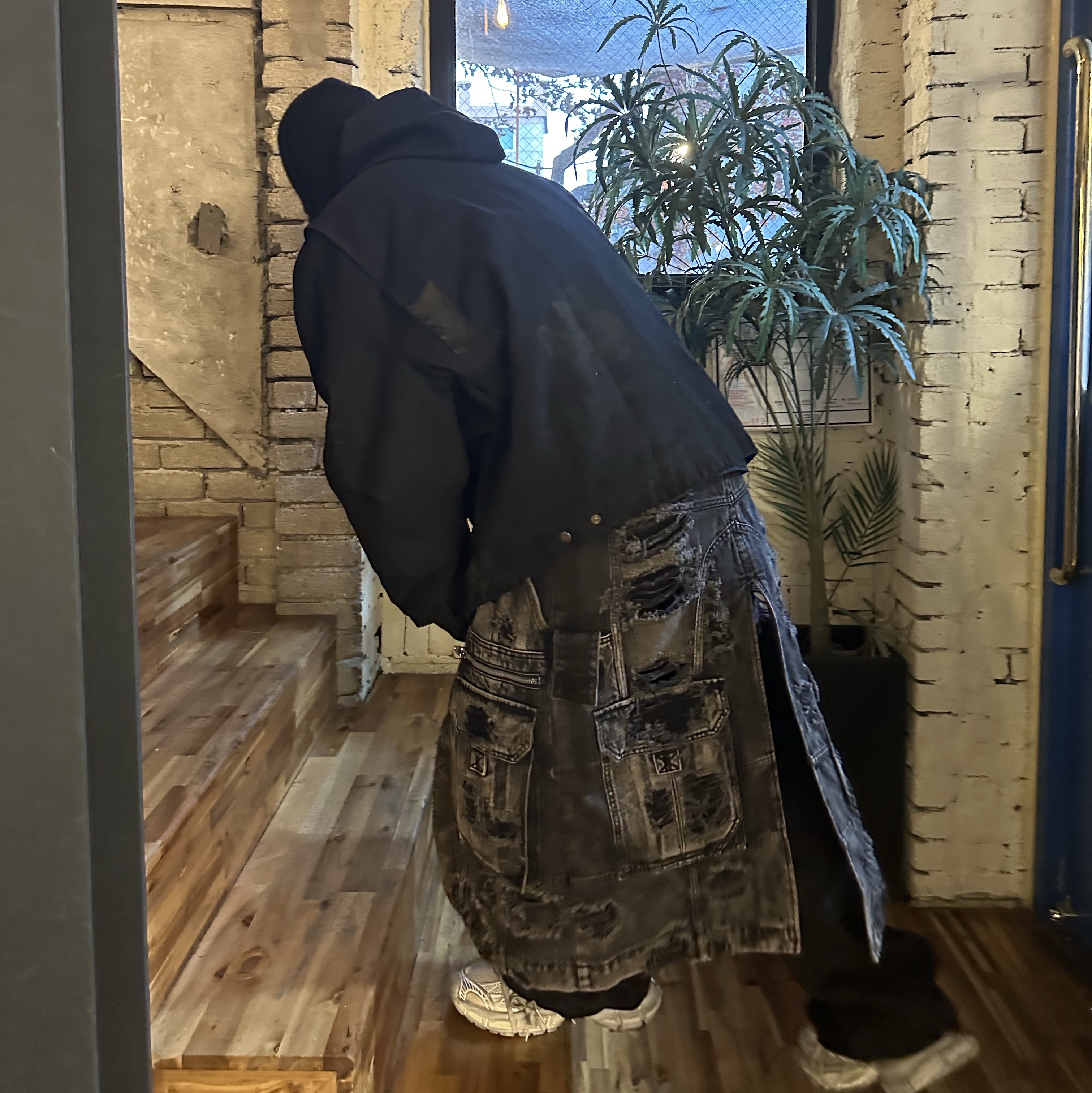Project G/R Distressed Mud Work Jacket Black, Project G/R Flare Jeans Black 착용 스타일 - 5