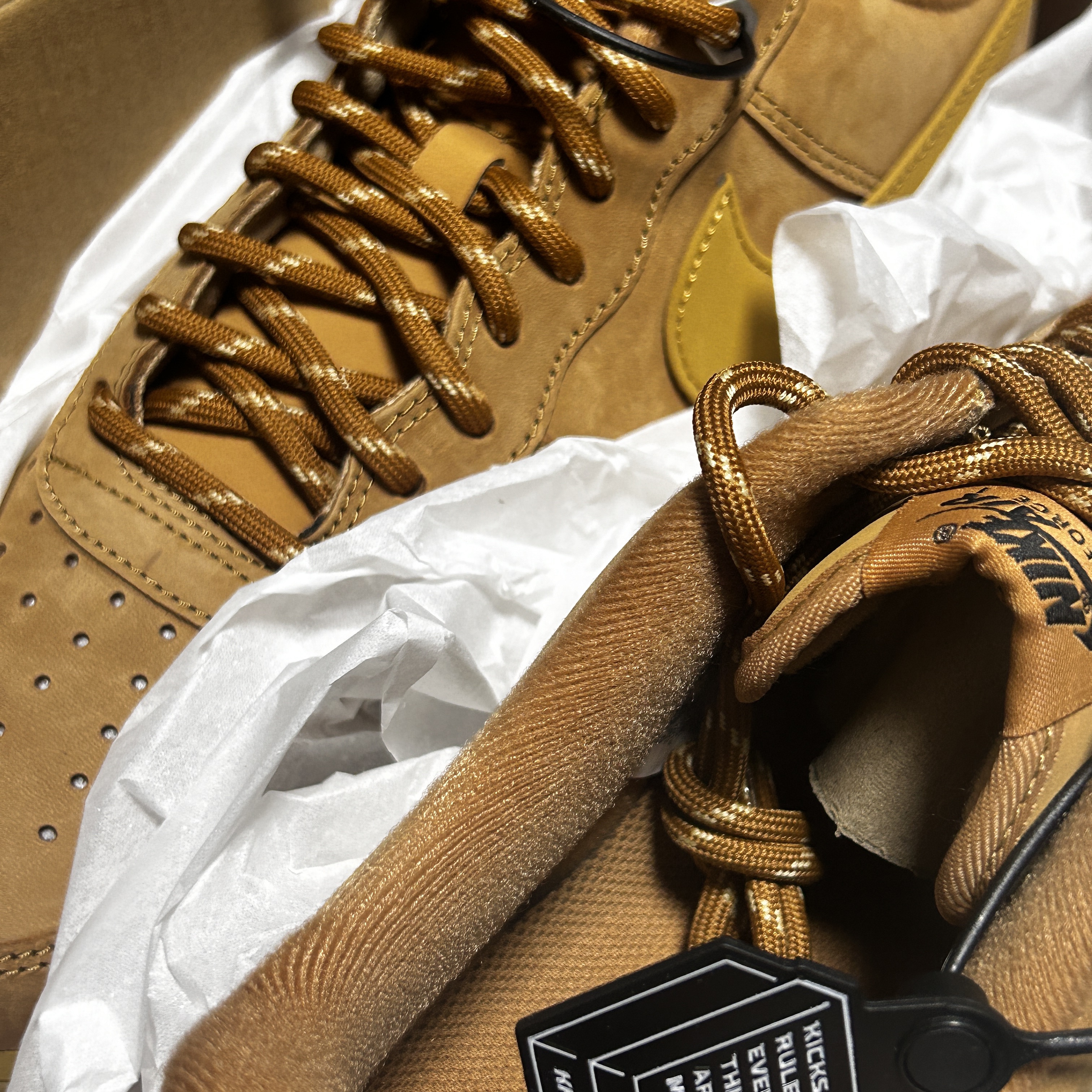 Nike Air Force 1 '07 WB Flax 착용 스타일 - 1