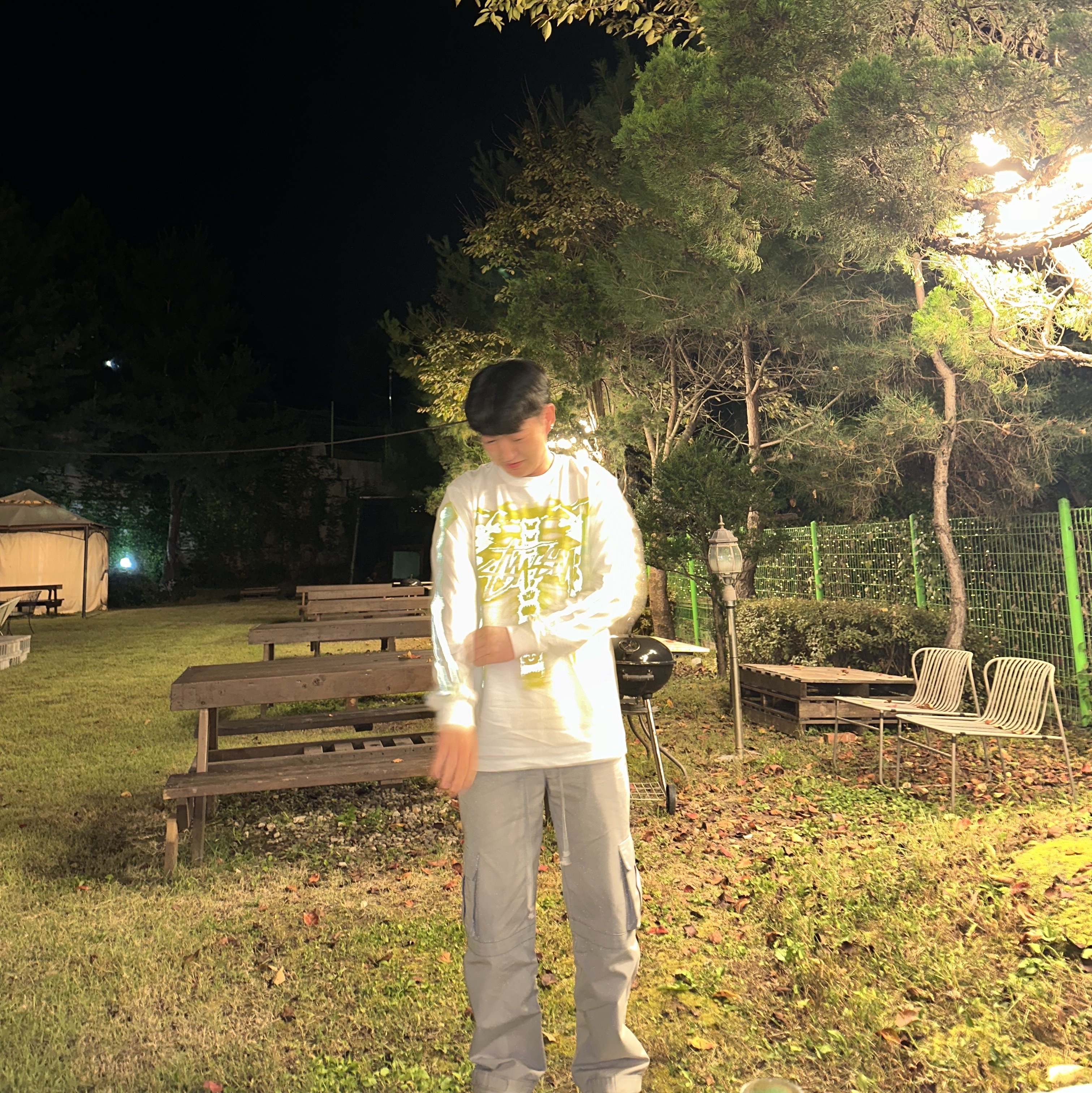 Stussy Rib Cage LS T-Shirt White 착용 스타일