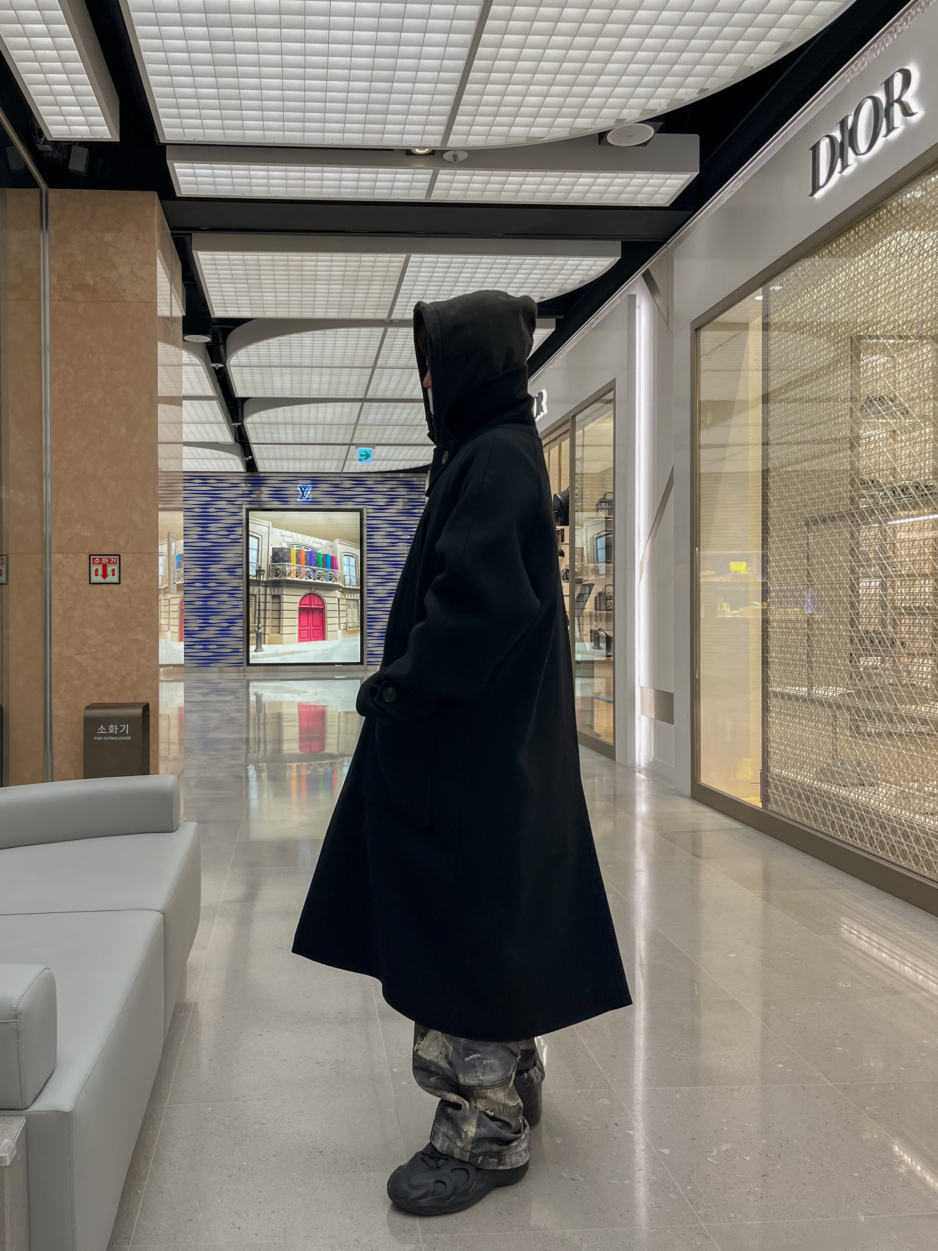 Undermycar Legion.02 Balmacaan Oversized Wool Coat Black, Adidas Adifom Q Core Black Carbon 착용 스타일 - 2