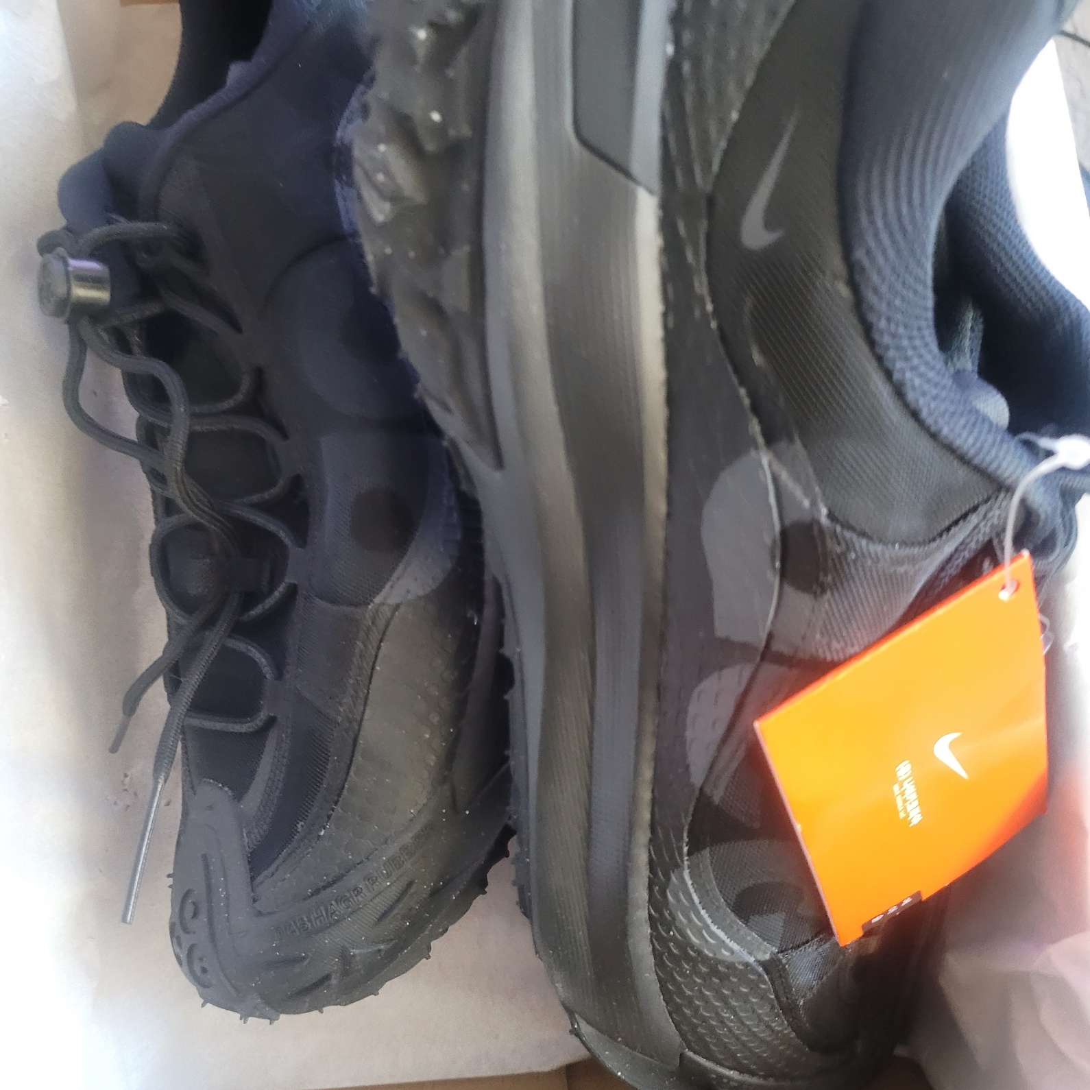 Nike ACG Mountain Fly 2 Low Black 착용 스타일
