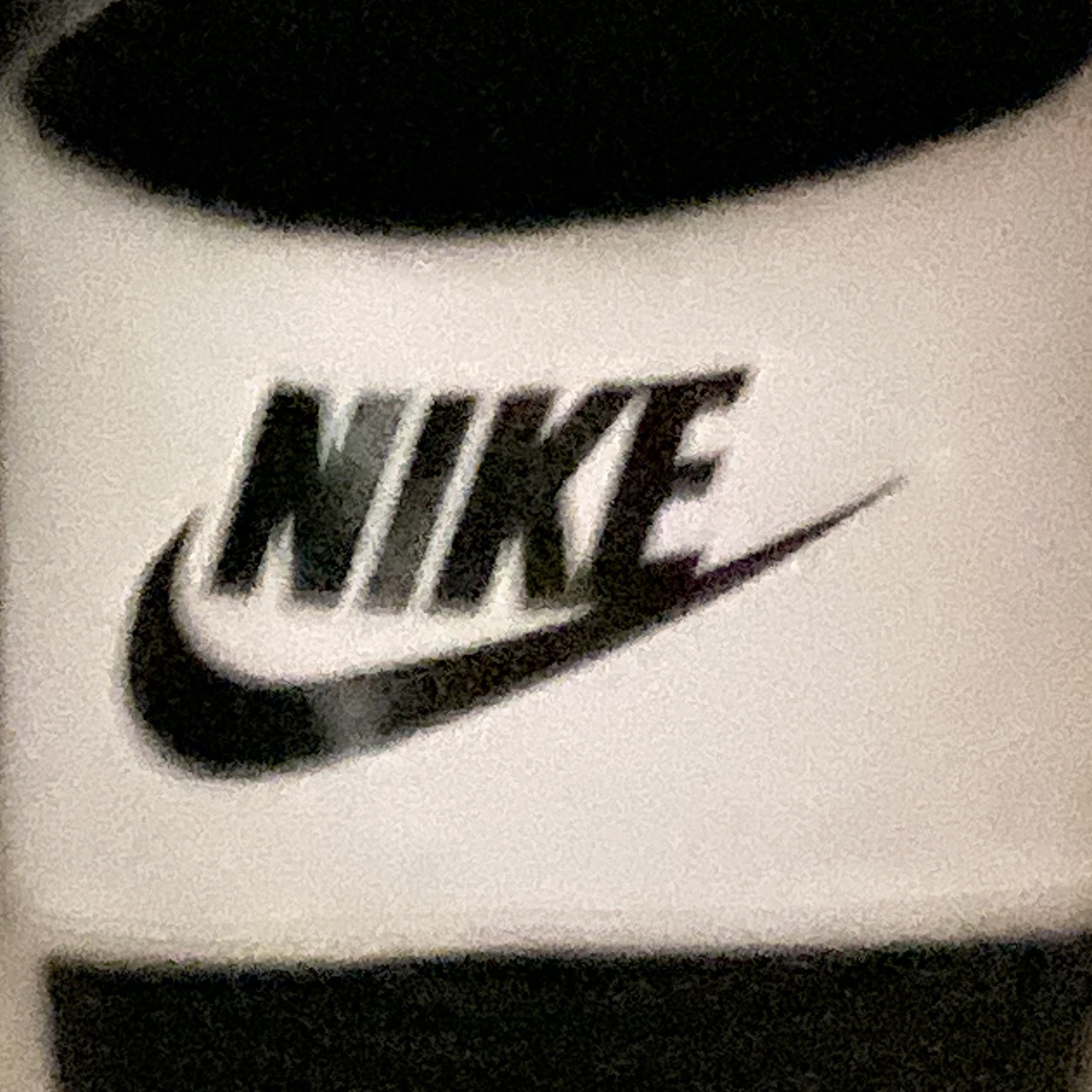 Nike Victori One Slide Black White 착용 스타일
