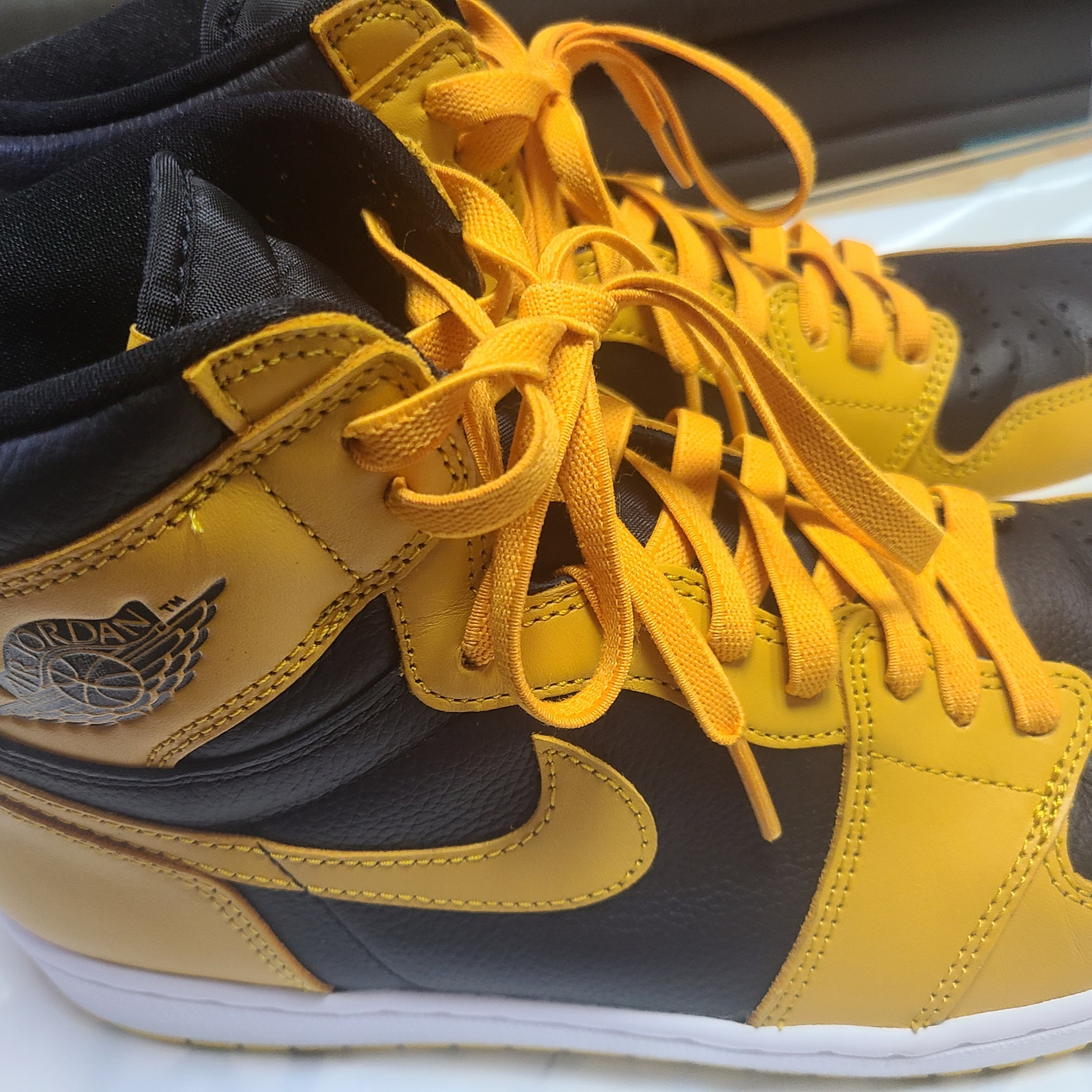 Jordan 1 Retro High OG Pollen 착용 스타일