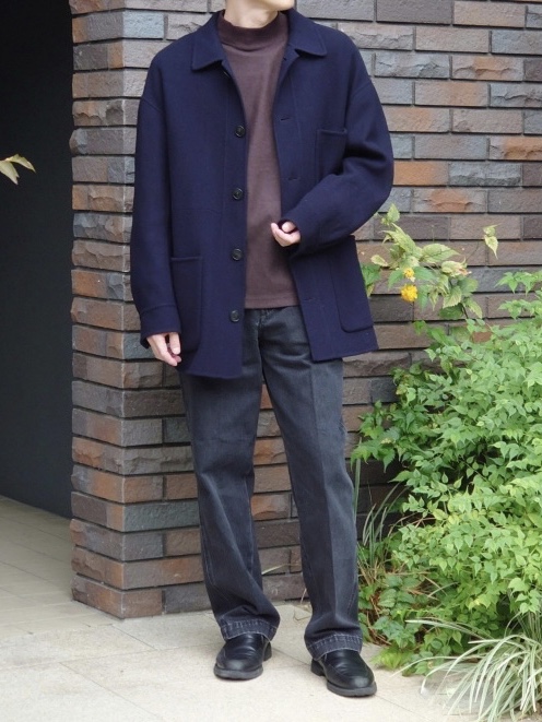 Uniqlo +J Wool Blend Oversized Shirt Jacket Navy 착용 스타일