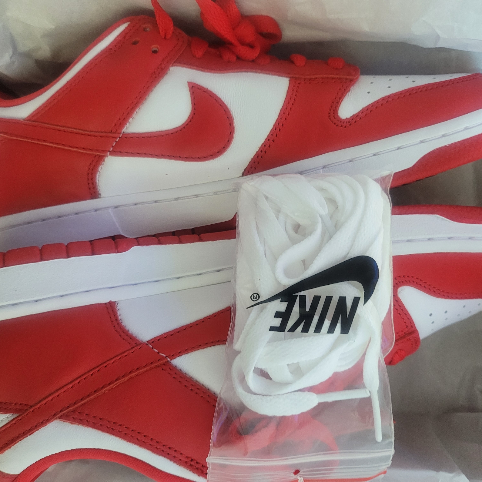 Nike Dunk Low SP White and University Red 2023 착용 스타일