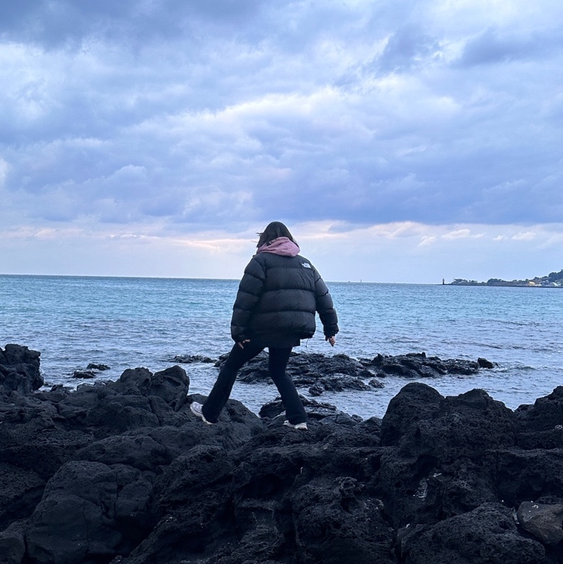 Salomon XT-6 Quail Plum Kitten, The North Face 1996 Eco Nuptse Jacket Black 착용 스타일
