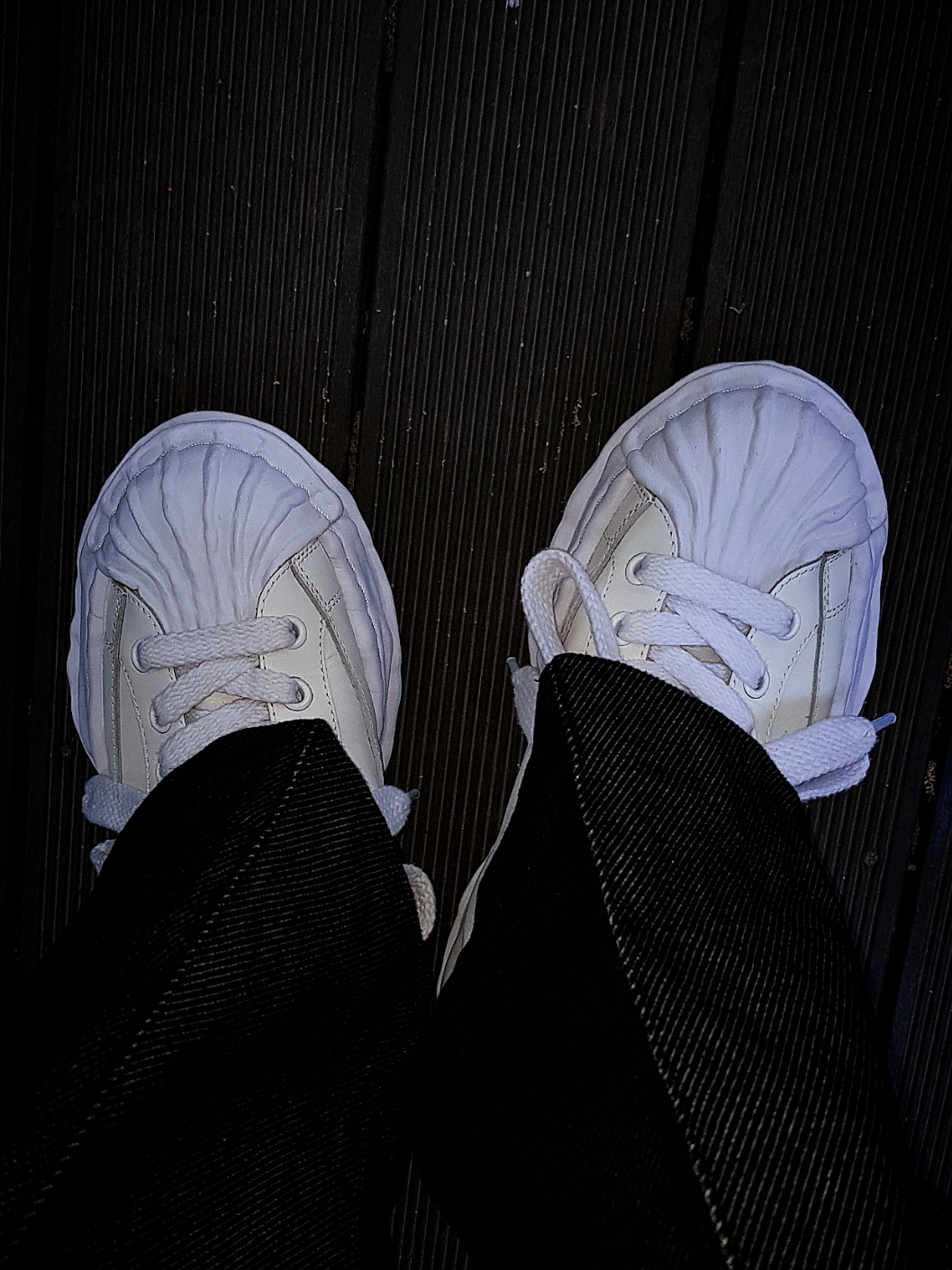 Maison Mihara Yasuhiro Blakey OG Sole Leather Low-top Sneakers White 착용 스타일