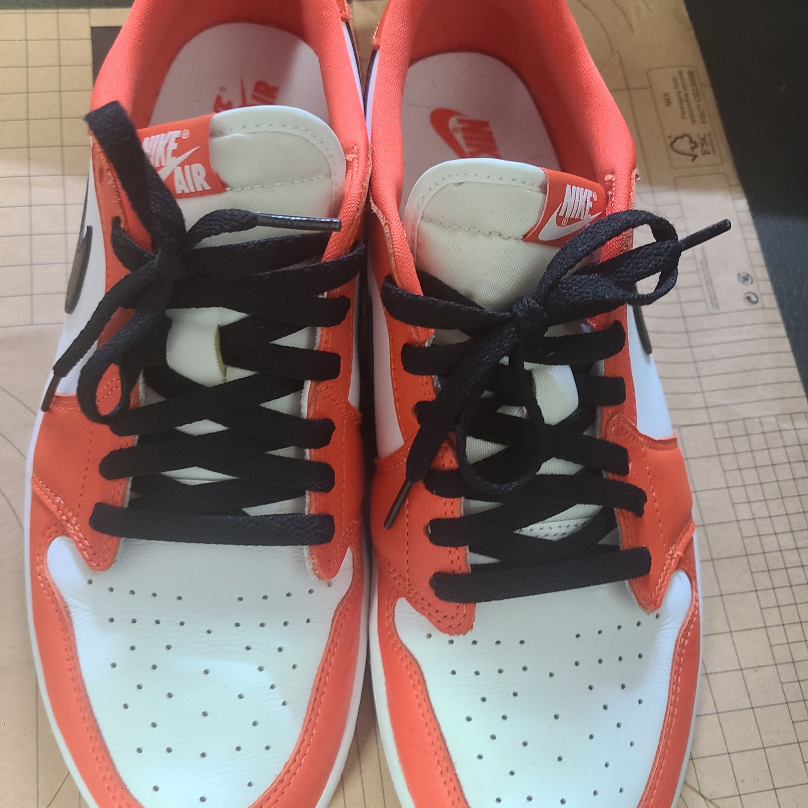 Jordan 1 Low OG Starfish 착용 스타일