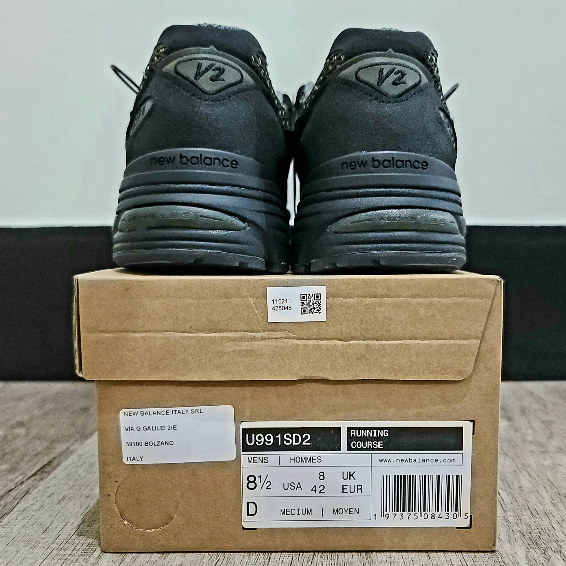 New Balance x Stone Island 991v2 Made in UK Black Olive Night 착용 스타일 - 3