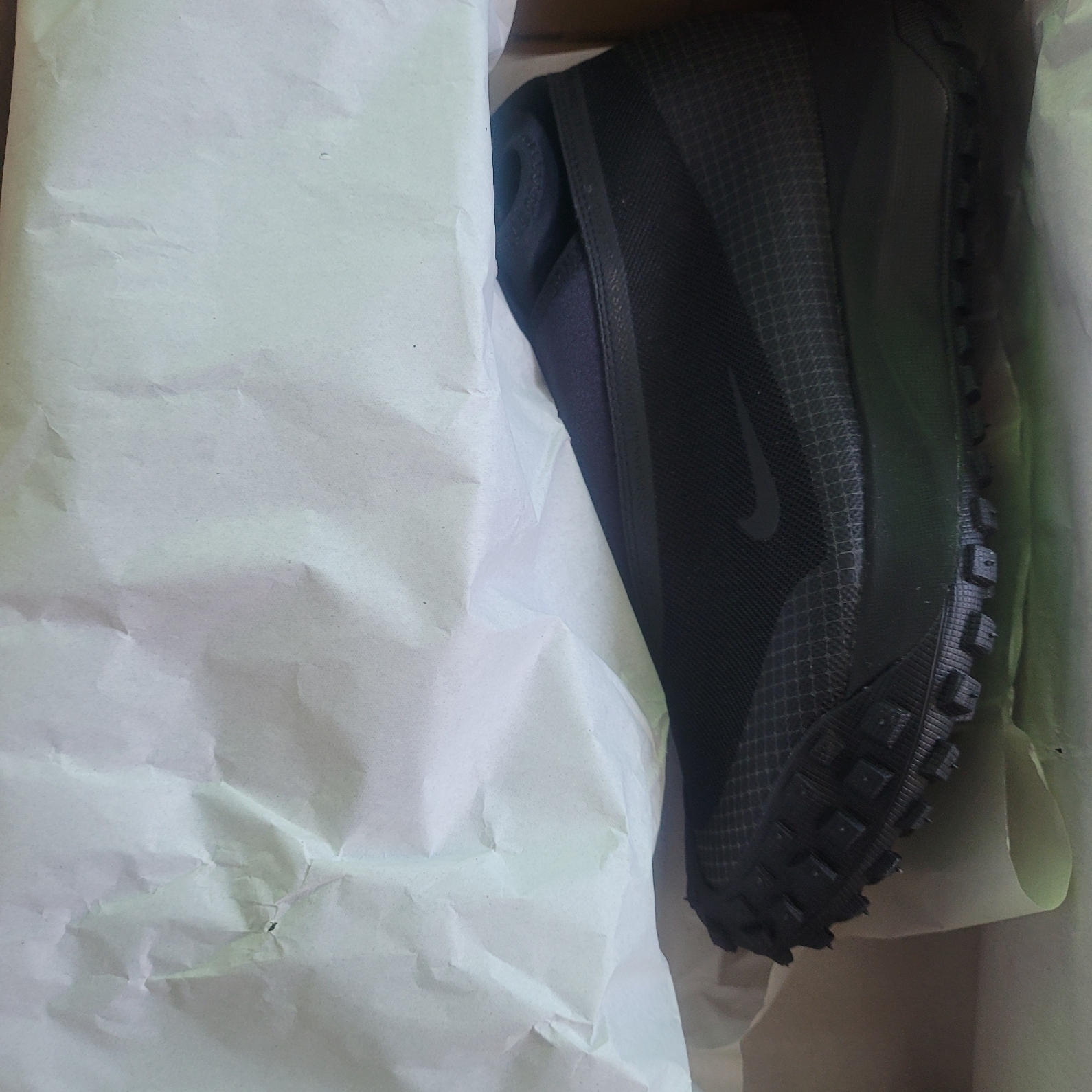 Nike Air Force 1 '07 Low Triple Black 착용 스타일
