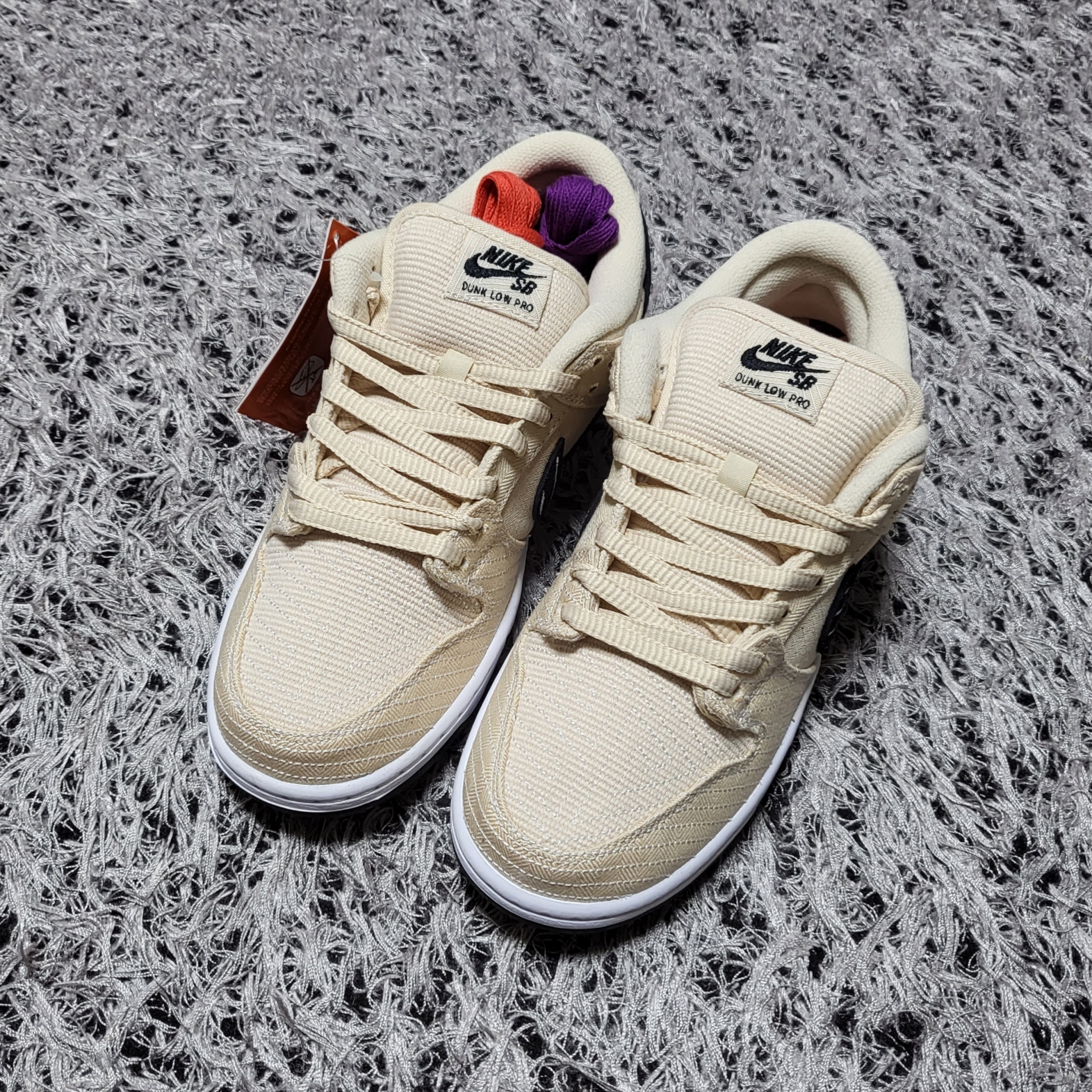 Nike x Albino & Preto SB Dunk Low Fossil Black 착용 스타일