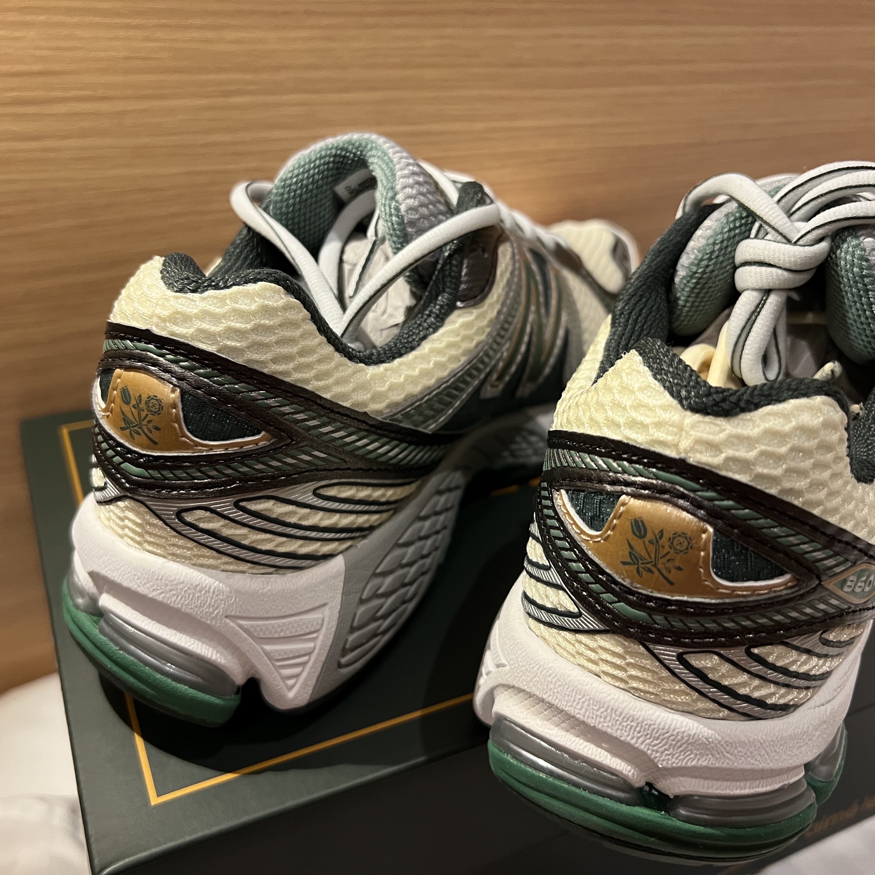 New Balance x Aime Leon Dore 860v2 Green 착용 스타일