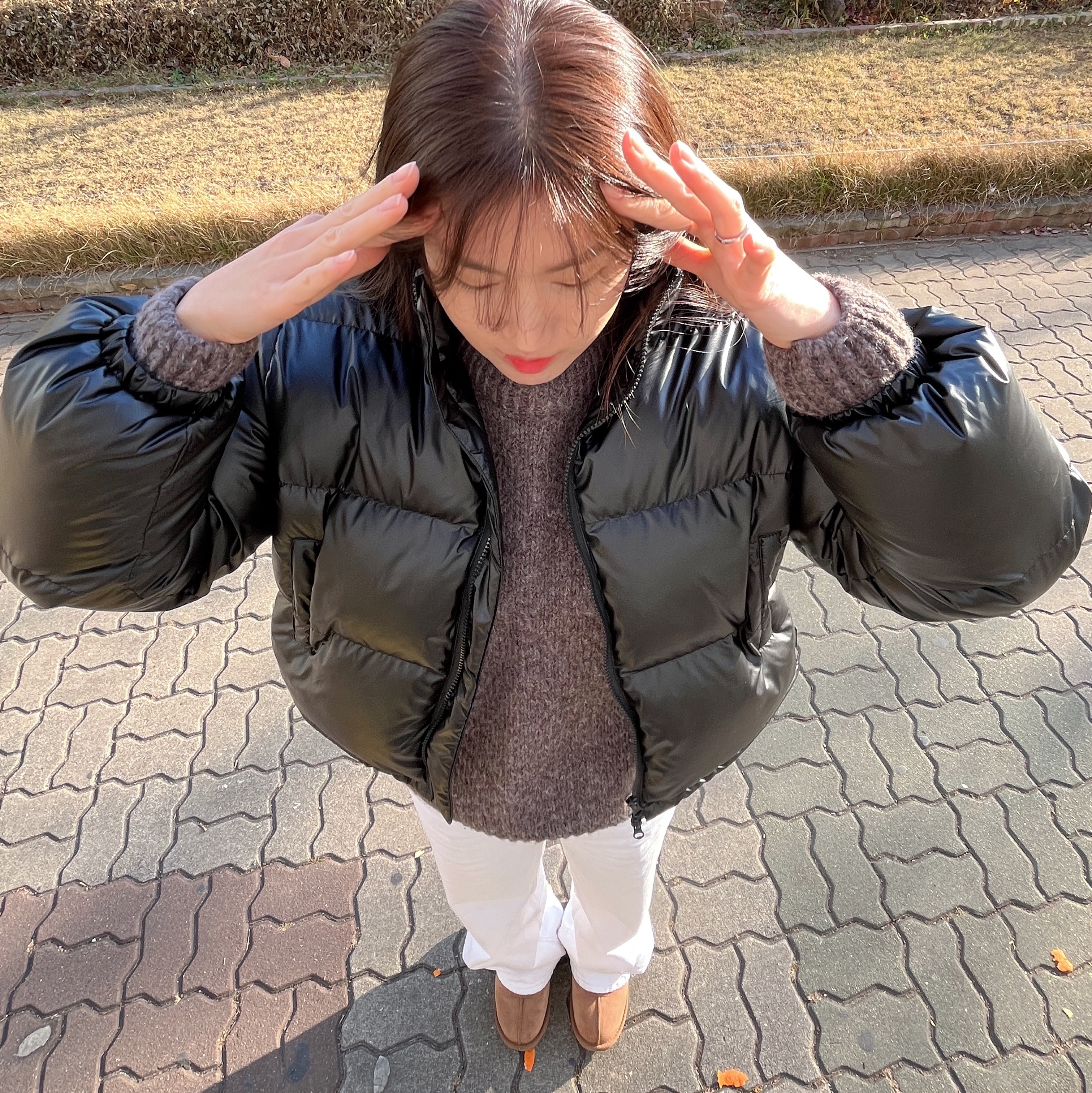 (W) UGG Coquette Slipper Chestnut 착용 스타일 - 1