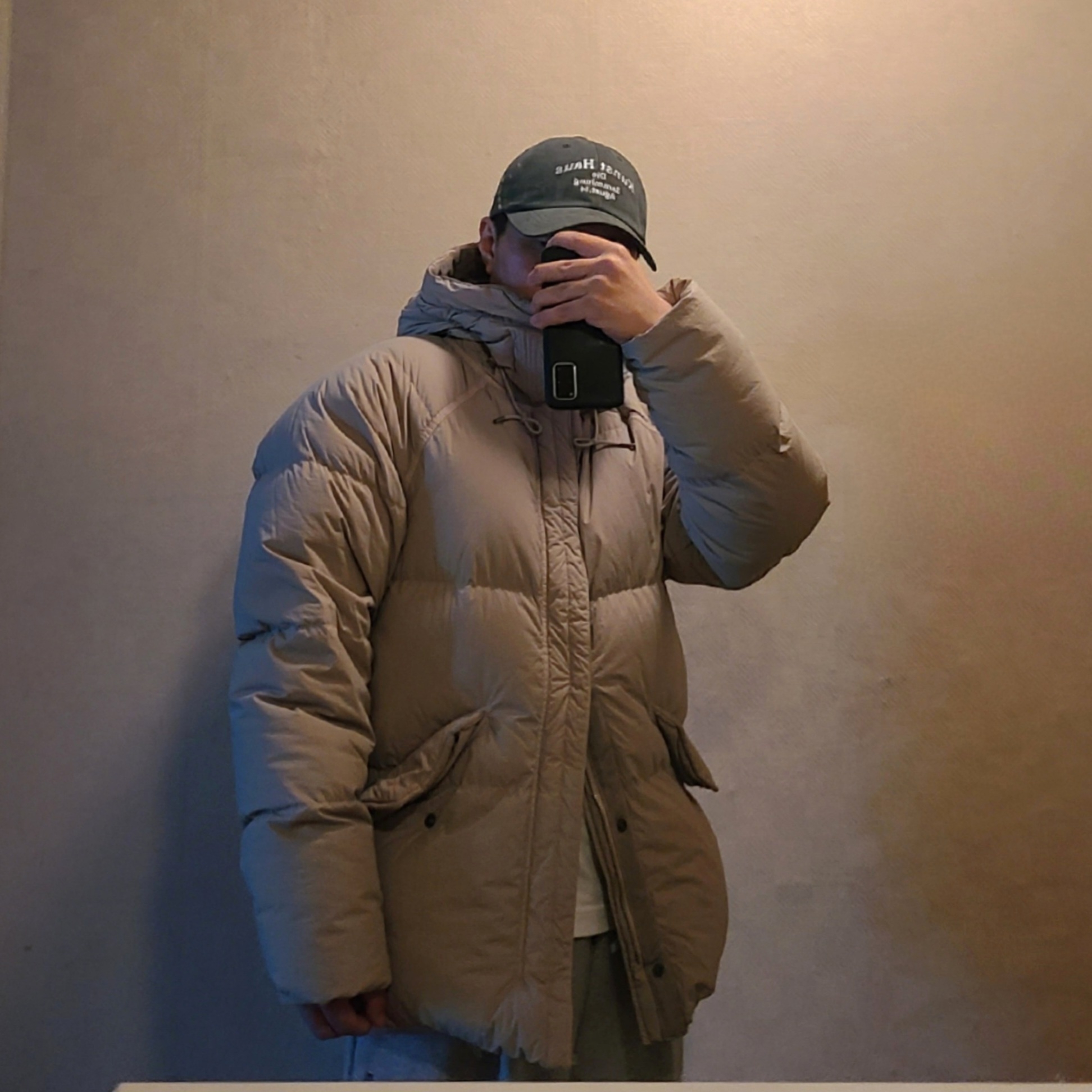 Ten C Artic Down Parka Gauze White V2 - 21FW (Cultizm Exclusive) 착용 스타일
