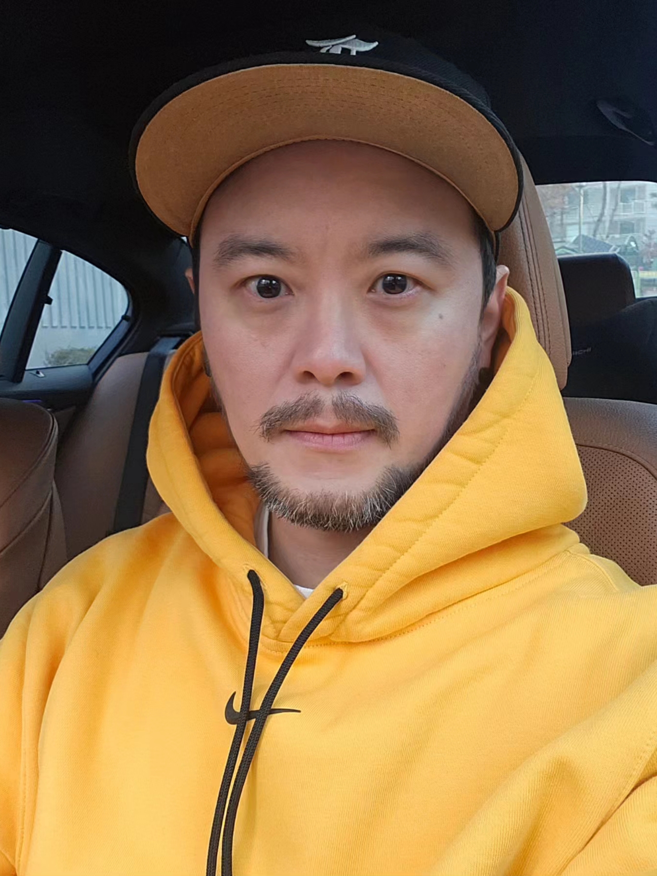 Nike x Drake Nocta Essential Hoodie University Gold - Asia, Nike x Drake Nocta Essential Hoodie University Gold - US/EU 착용 스타일 - 1