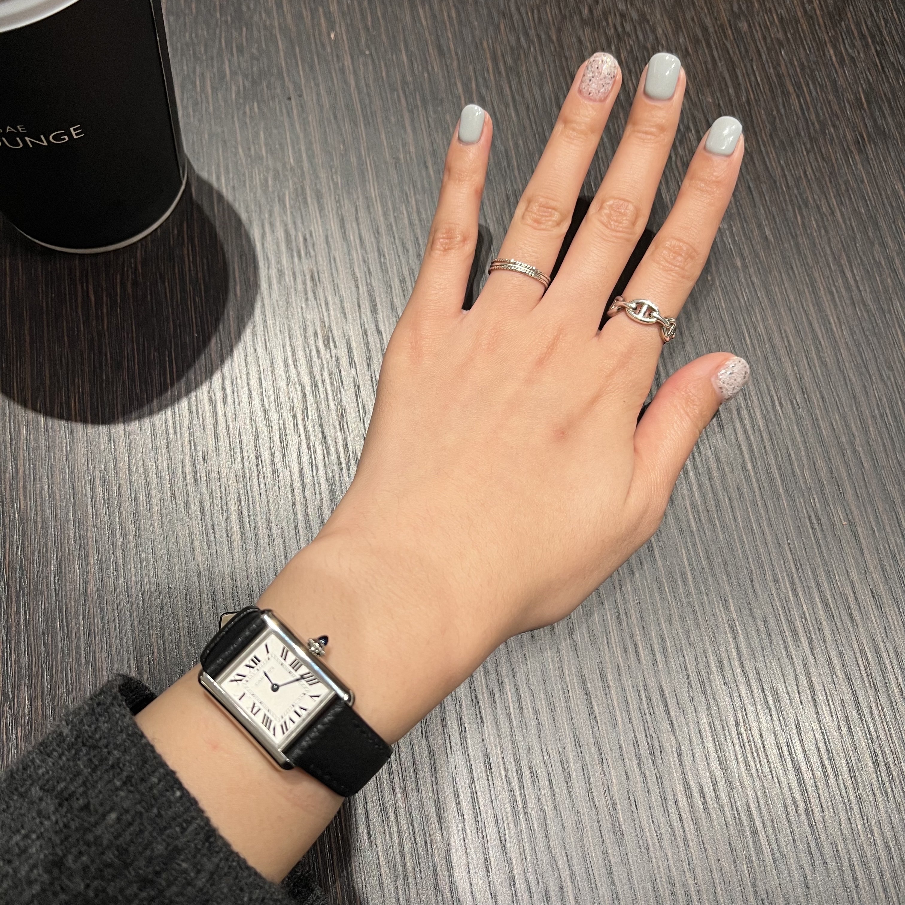 Cartier Tank Must Watch Small Quartz Steel Calfskin Black, (W) Hermes Small Chaine D'Ancre Enchainee Ring Sterling Silver 착용 스타일