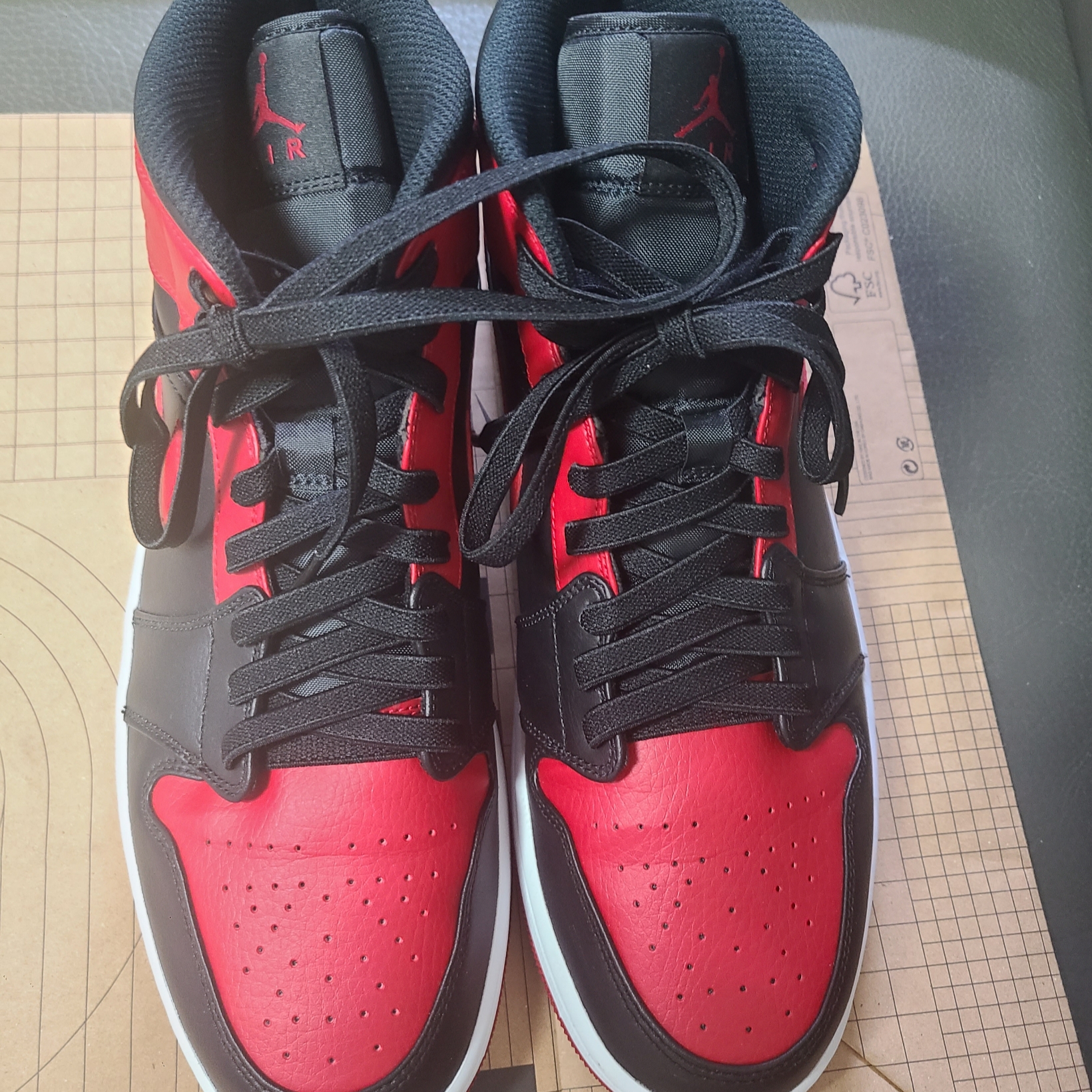Jordan 1 Mid Bred Banned 2020 착용 스타일