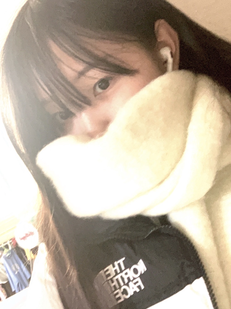 The North Face 1996 Eco Nuptse Jacket White, Apple AirPods Pro 2nd Gen (Korean Ver.) 착용 스타일 - 1