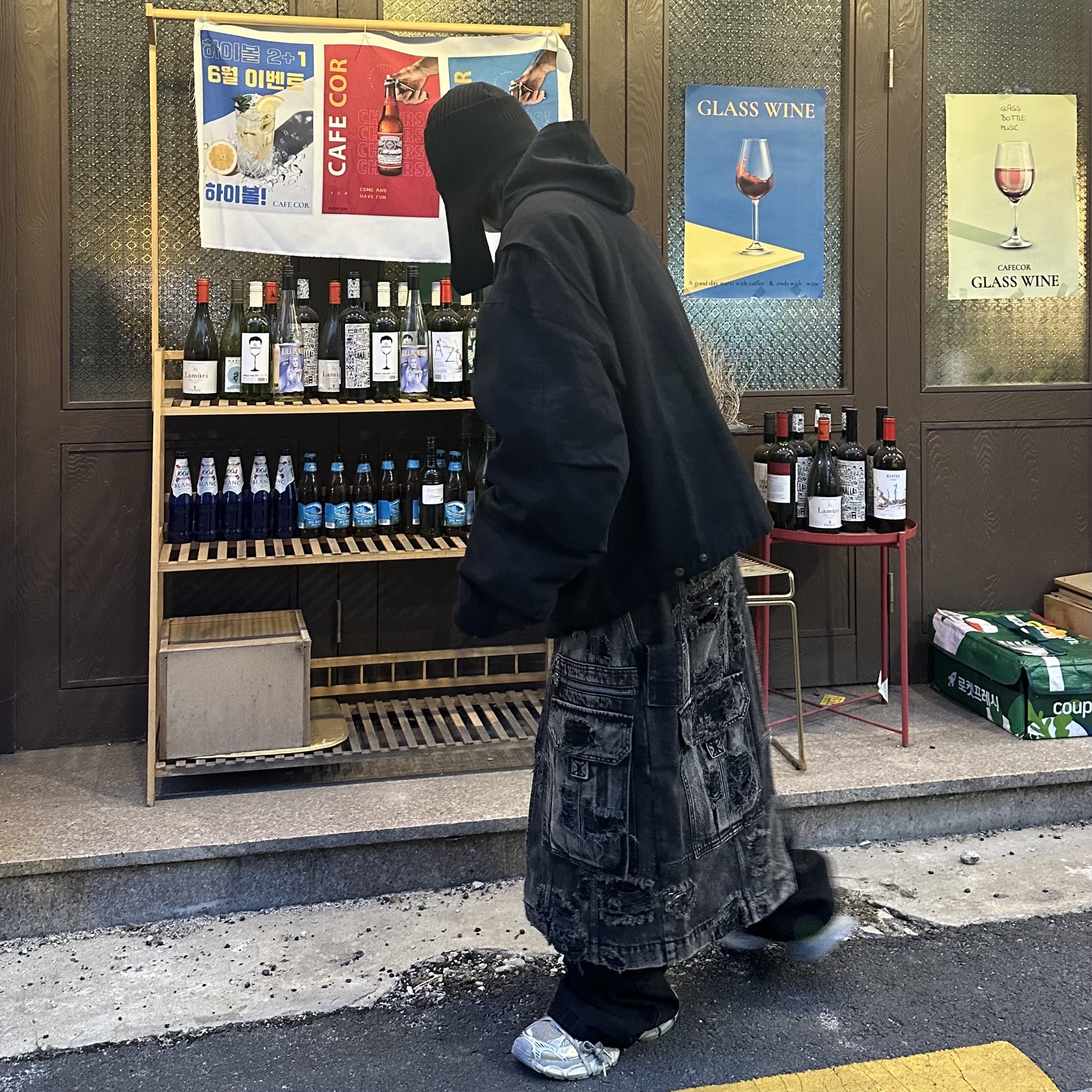 Project G/R Distressed Mud Work Jacket Black, Project G/R Flare Jeans Black 착용 스타일 - 7