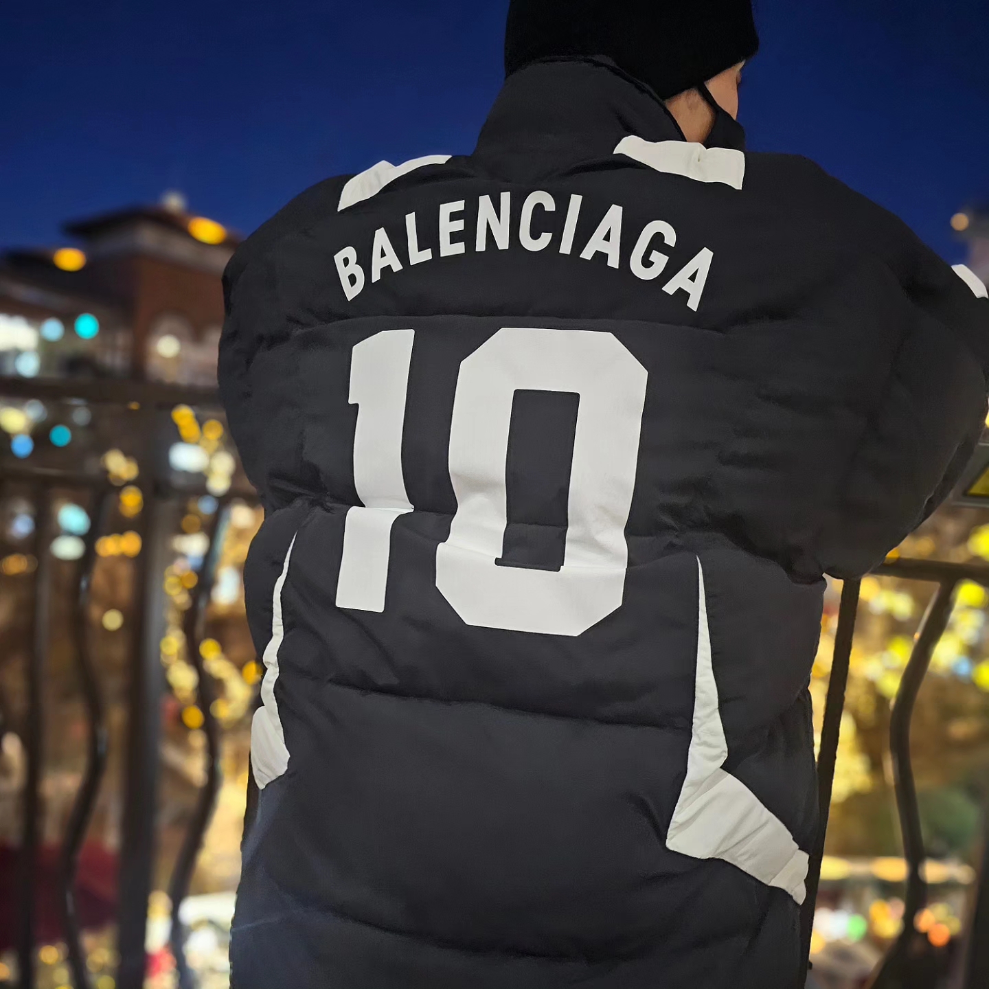 Balenciaga 3B Sports Icon Beanie Navy Blue, Balenciaga 3XL Mule Grey White Red 착용 스타일 - 6