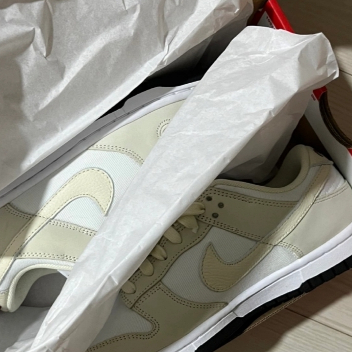 (W) Nike Dunk Low LX White and Coconut Milk 착용 스타일 - 1