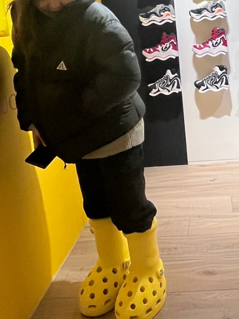 Nike ACG Therma-Fit ADV Lunar Lake Puffer Jacket Black - Asia, Adidas Adimatic Core Black Off White 착용 스타일 - 2