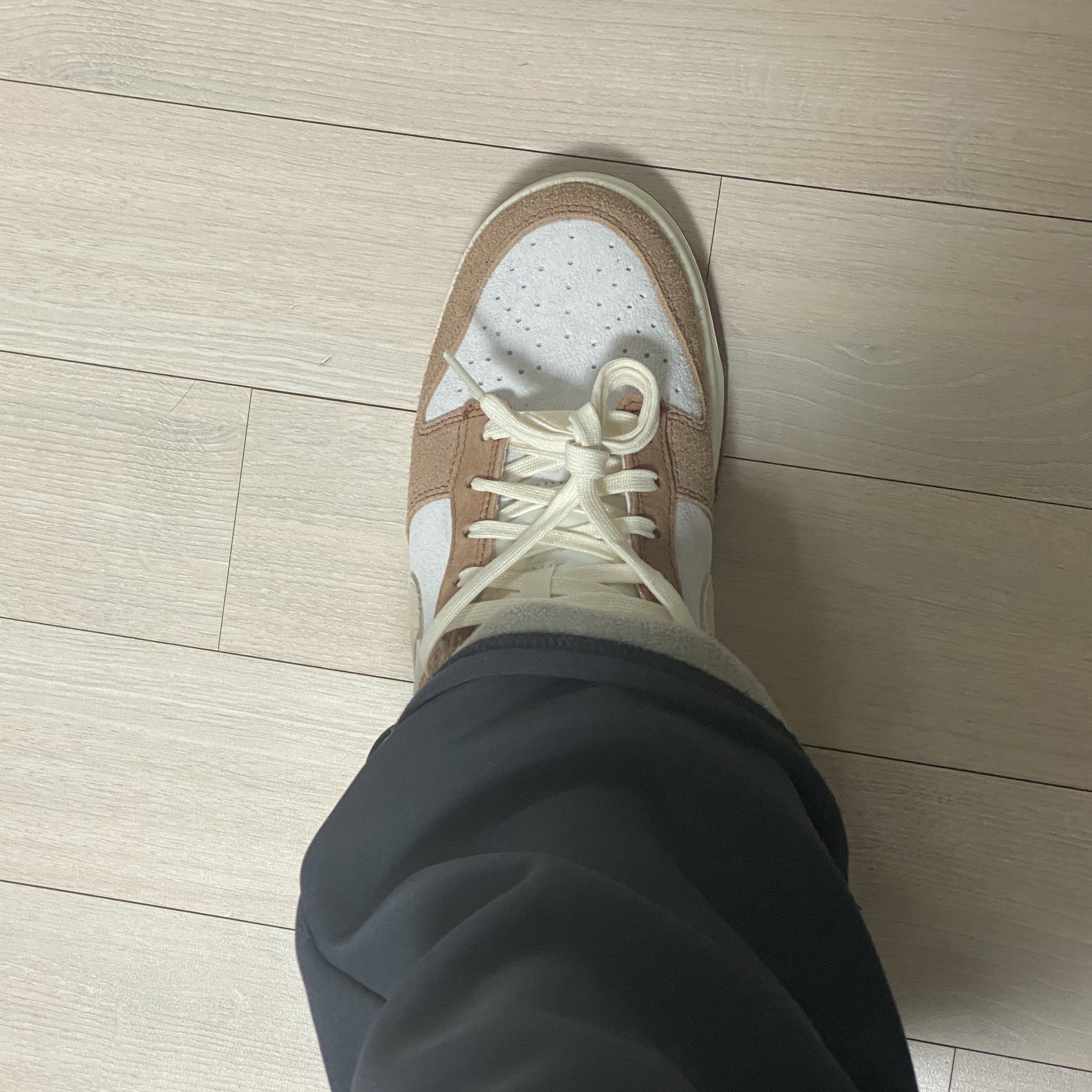 Nike Dunk Low Pro Premium Medium Curry 착용 스타일 - 3