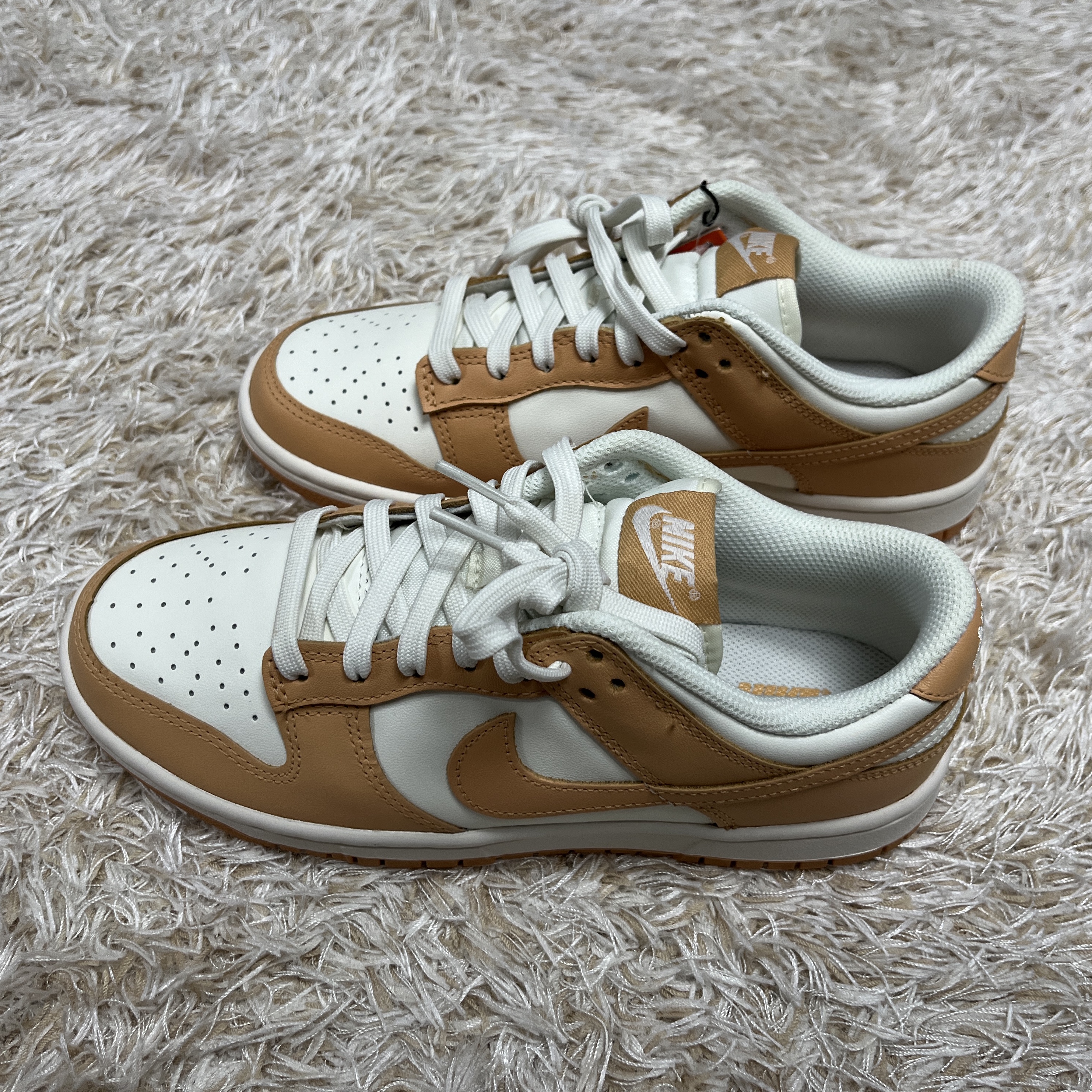 (W) Nike Dunk Low Harvest Moon 착용 스타일 - 1